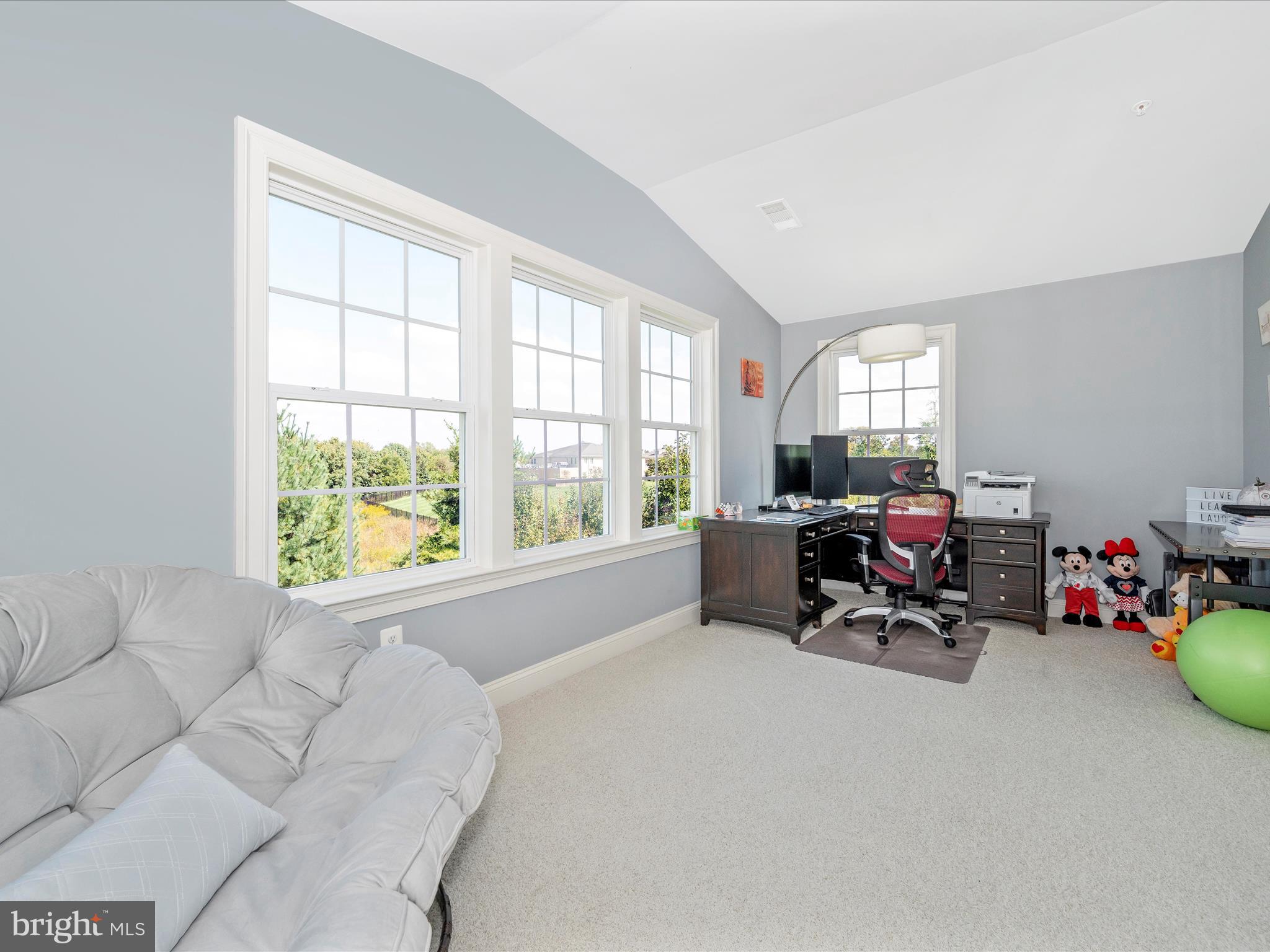 CLOVER RIDGE - Residential