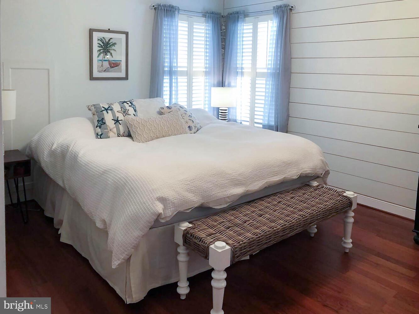 BACK BAY BEACH - Residential