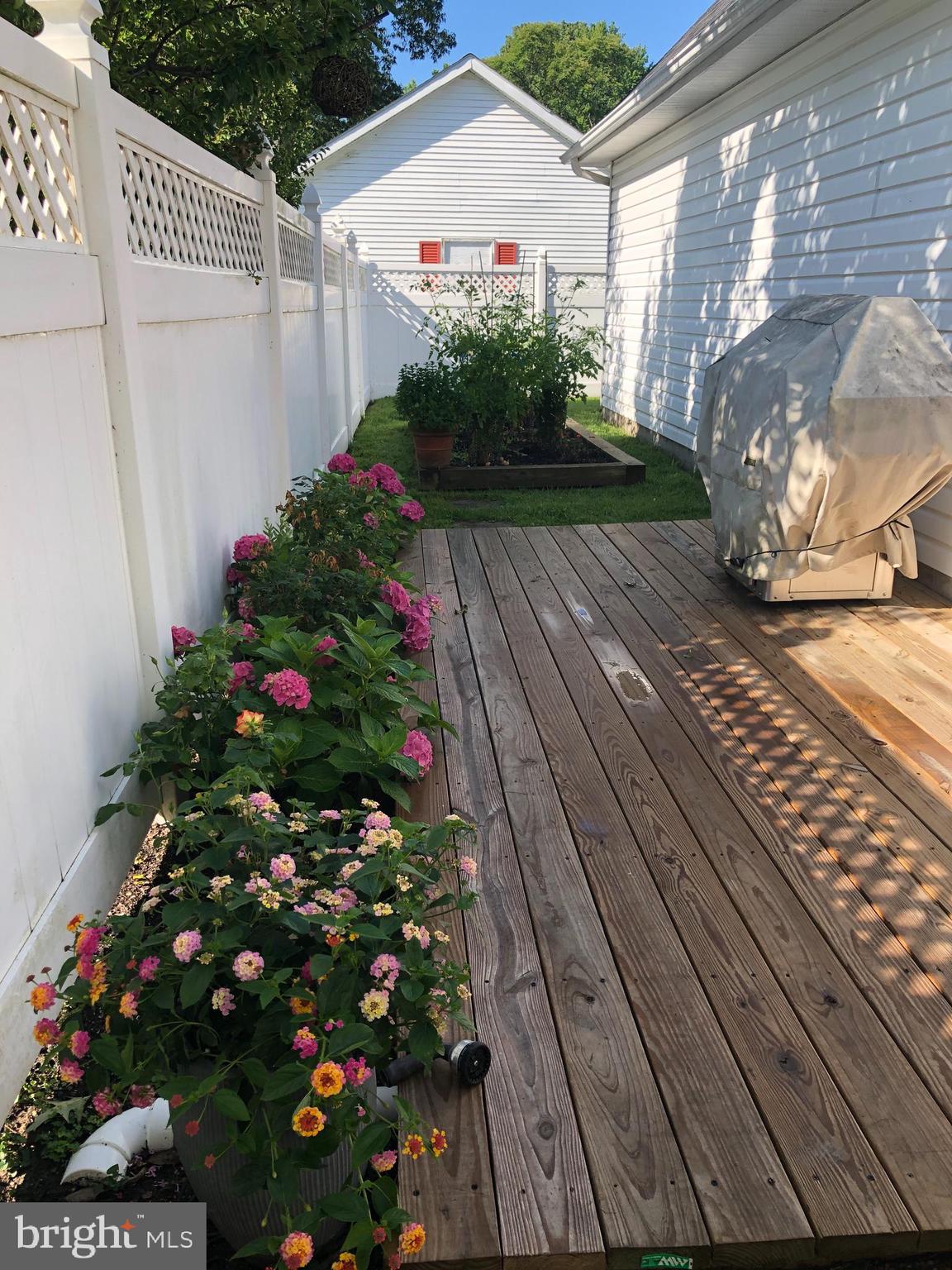 BACK BAY BEACH - Residential