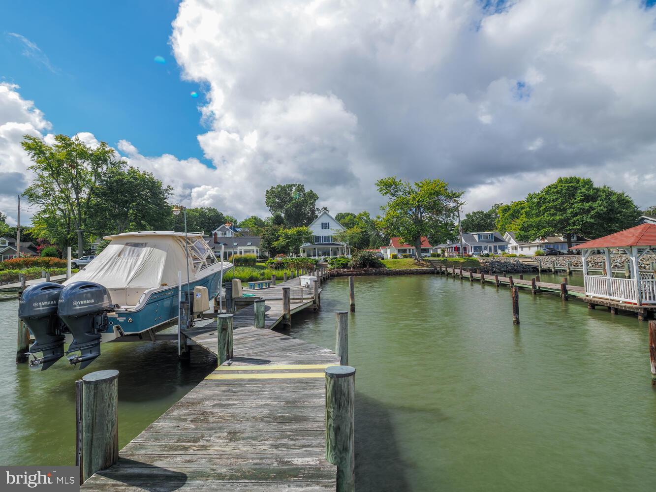 BACK BAY BEACH - Residential