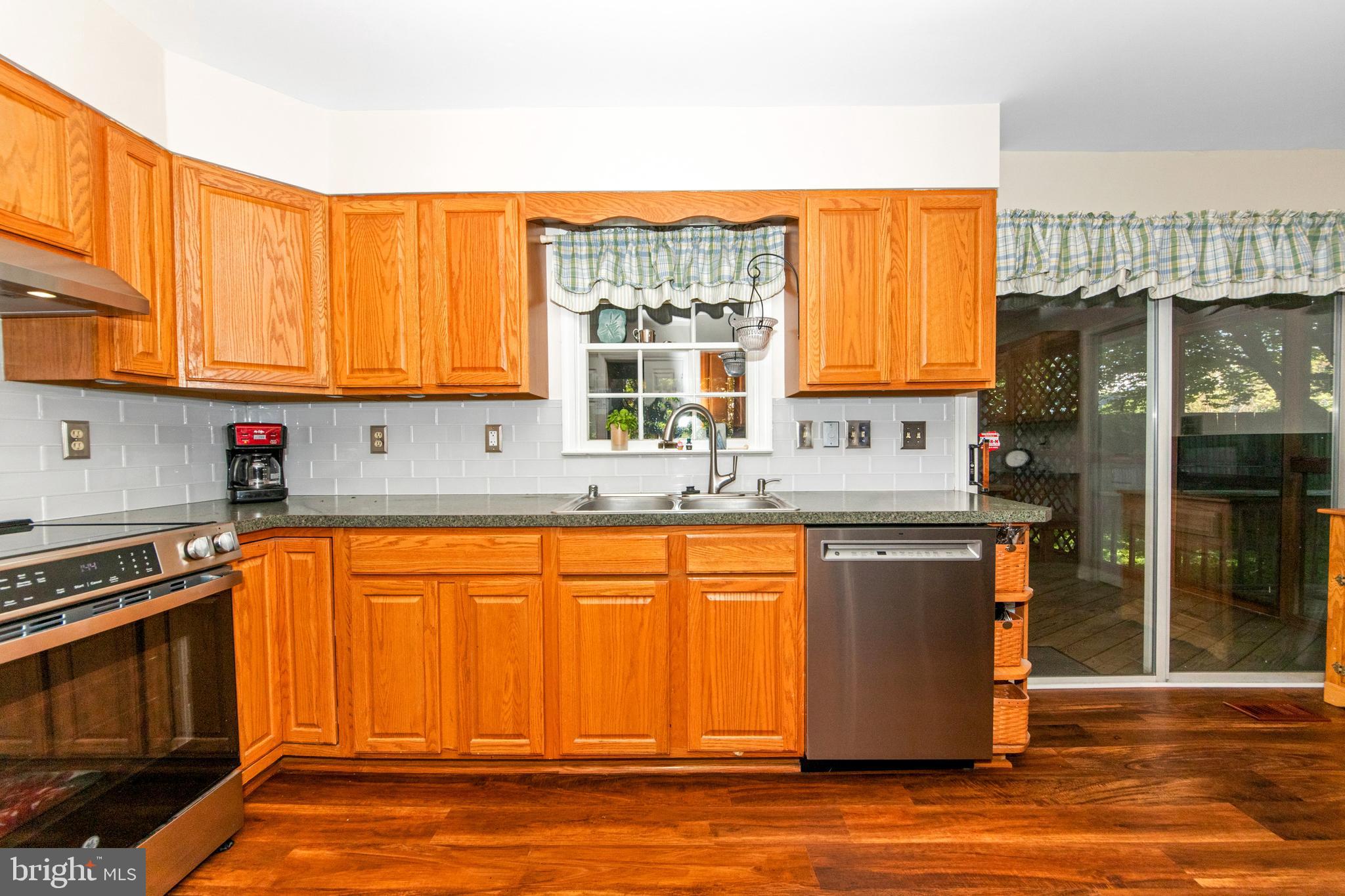 104 3RD AVENUE