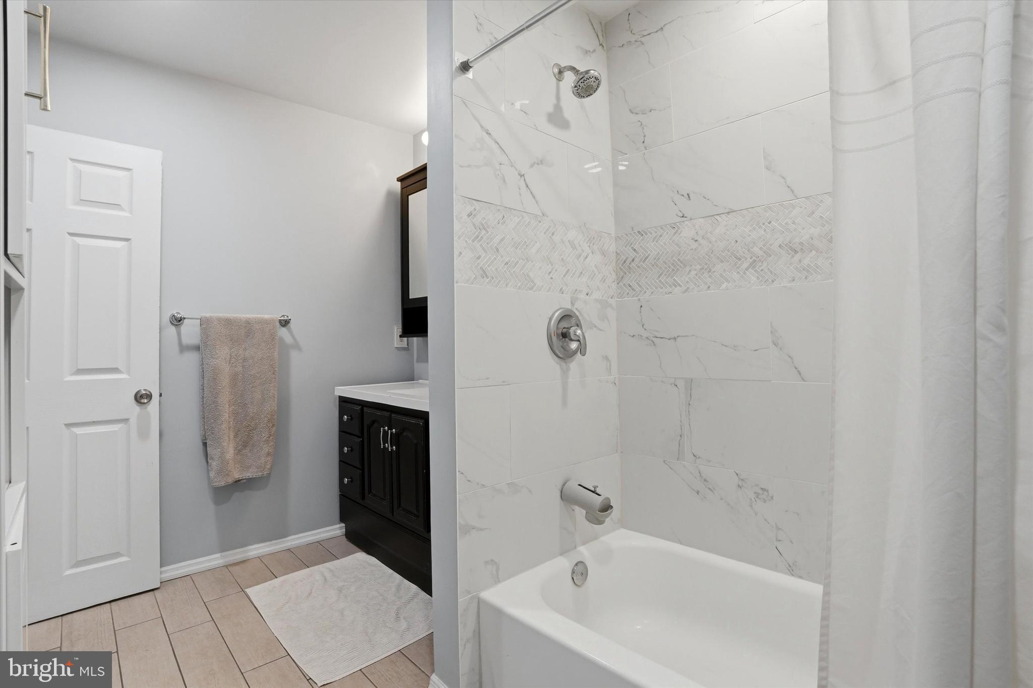 NOB HILL - Residential