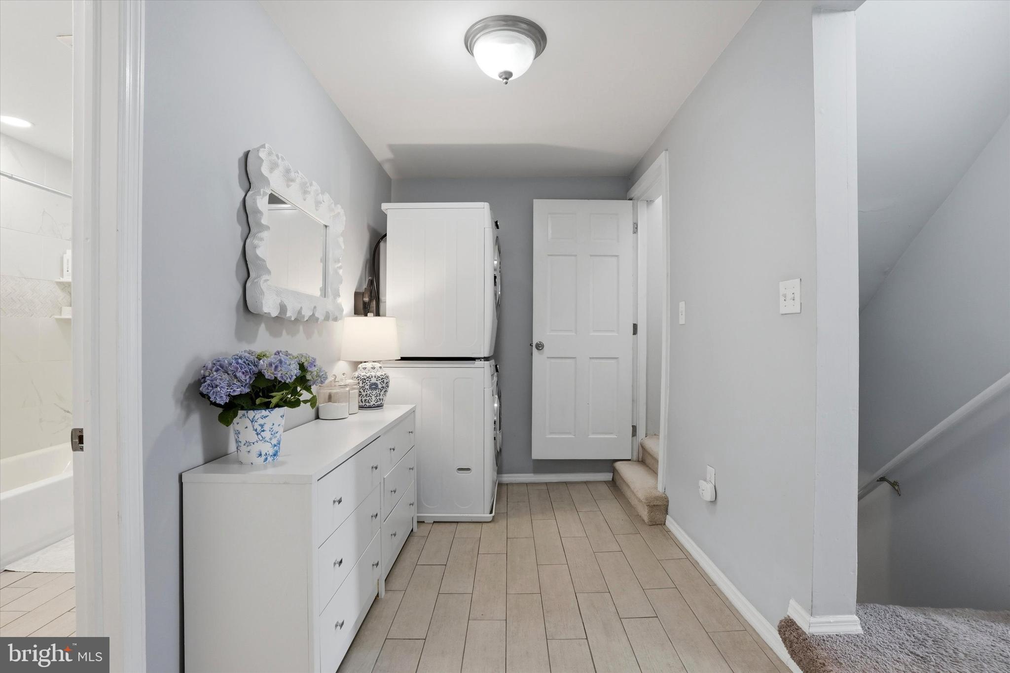 NOB HILL - Residential