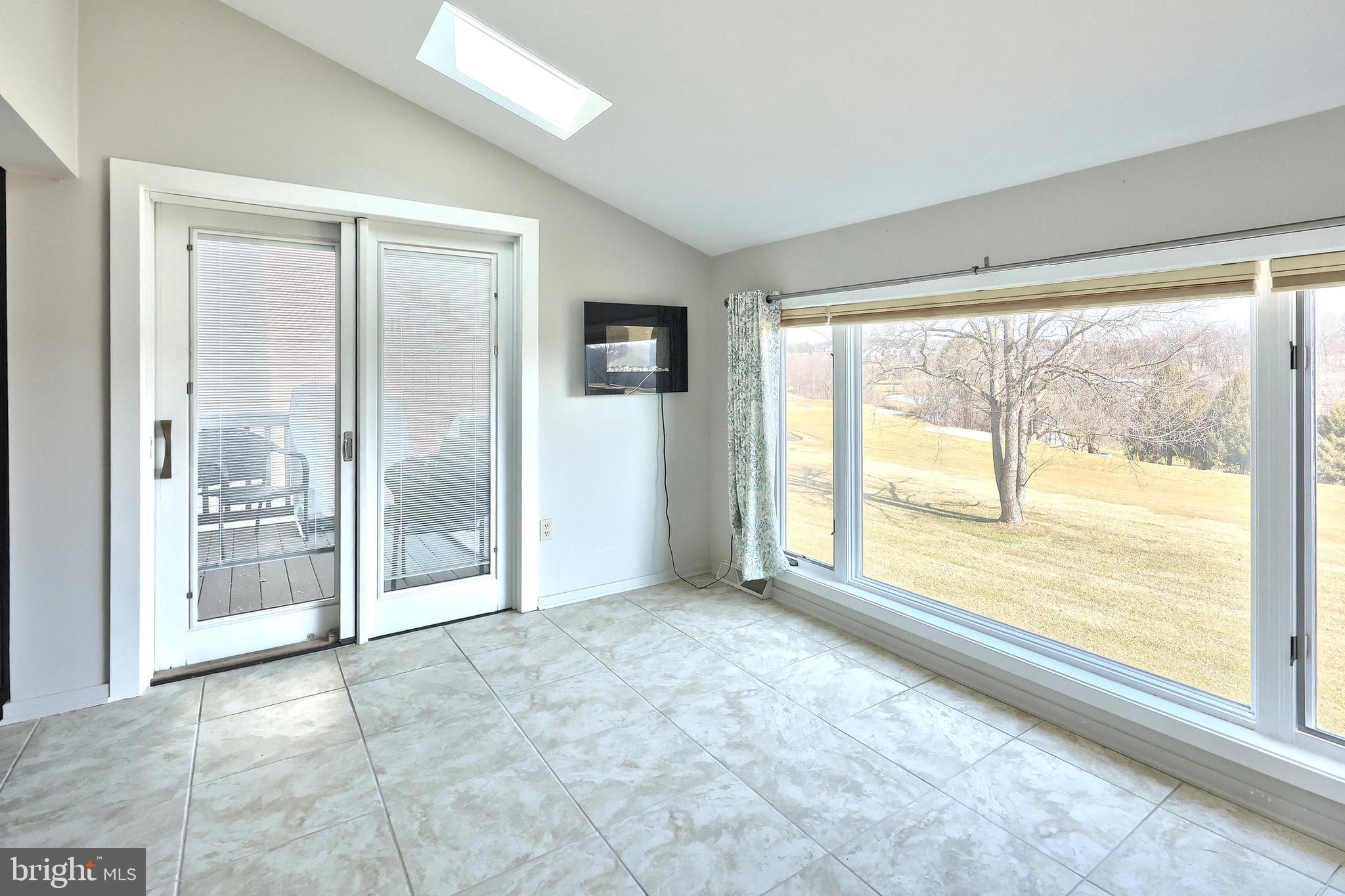 HERITAGE HILLS CONDOS - Residential