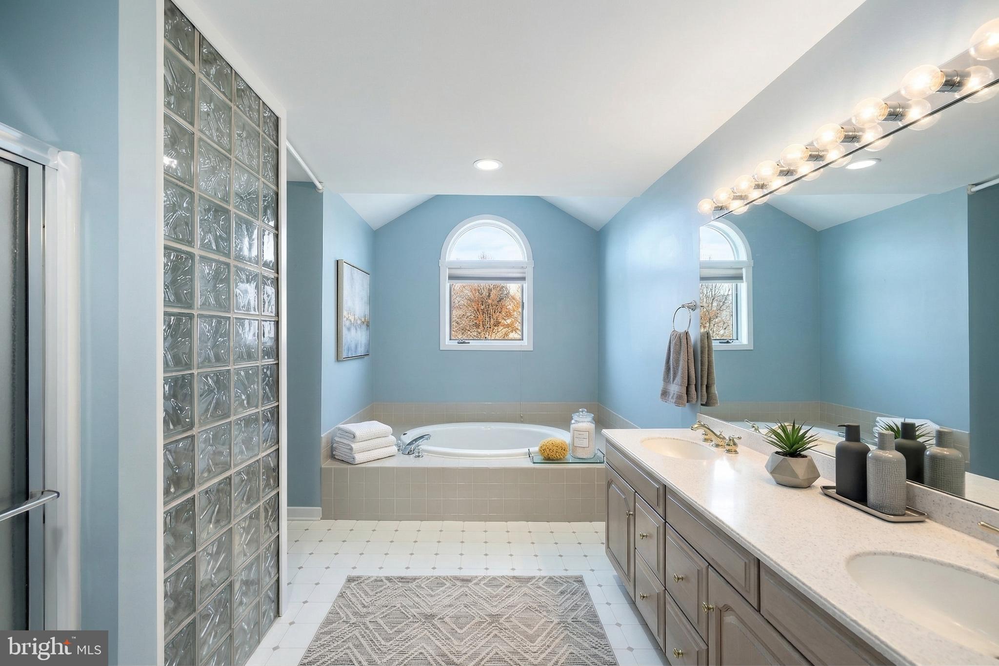 HERITAGE HILLS CONDOS - Residential