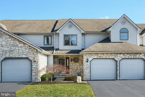 2696 FAIRWAY DRIVE 2696 YORK PA 17402