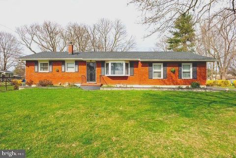 Homes For Sale - 303 Wooddale Avenue<br/> NEW CASTLE, DE 19720