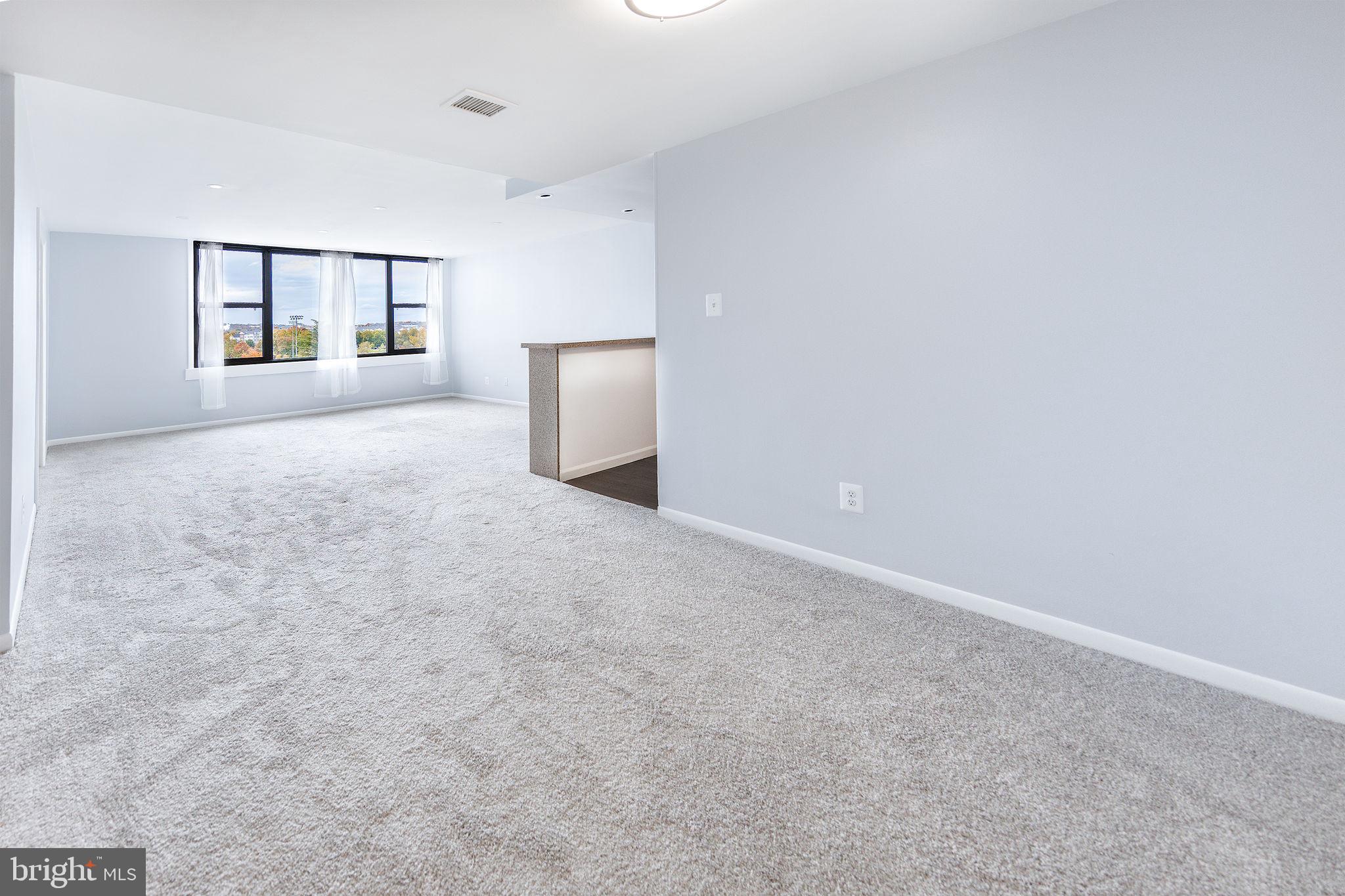 FORTY SIX HUNDRED - Residential