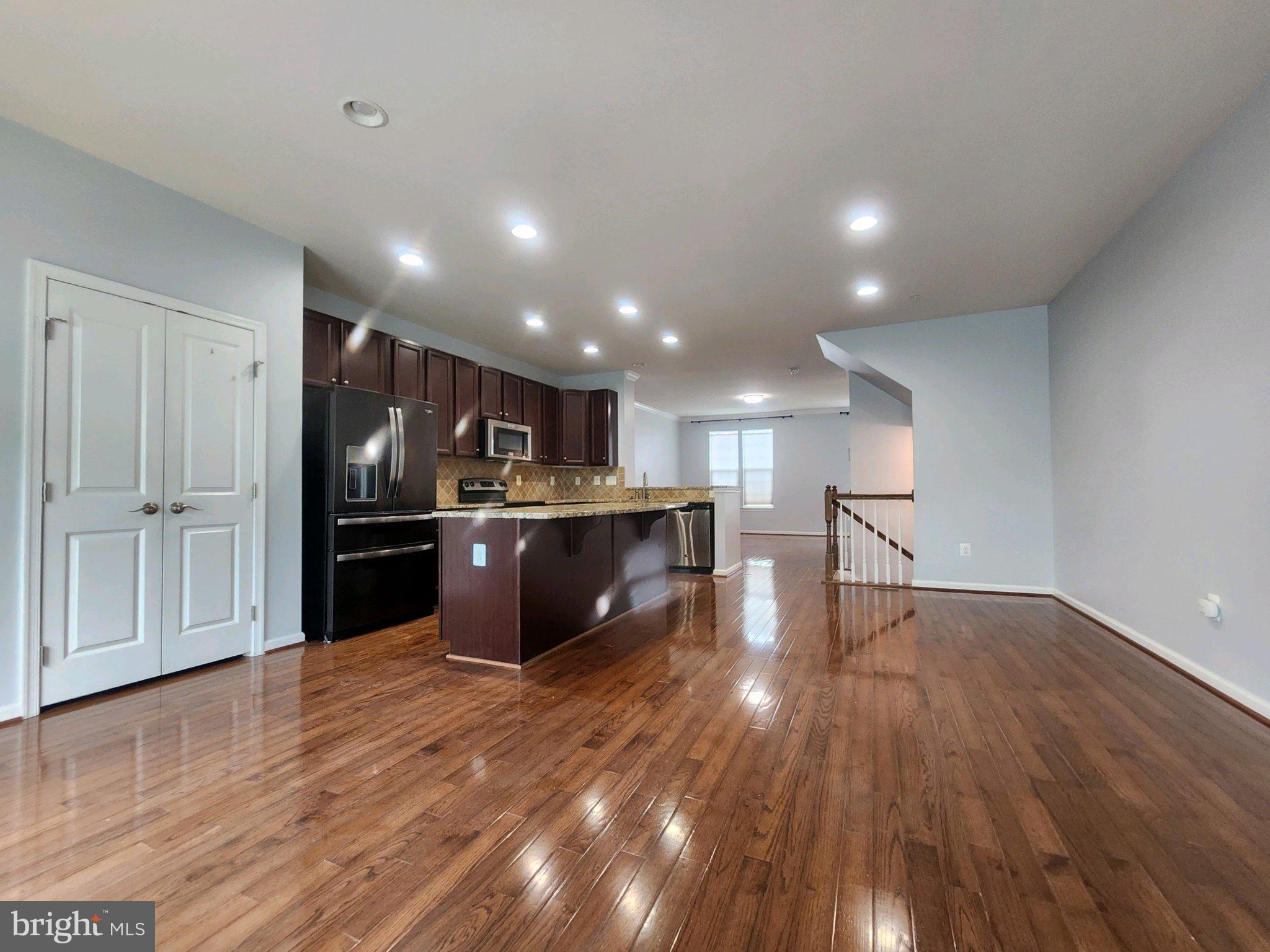 PINE RIDGE CROSSING - Residential