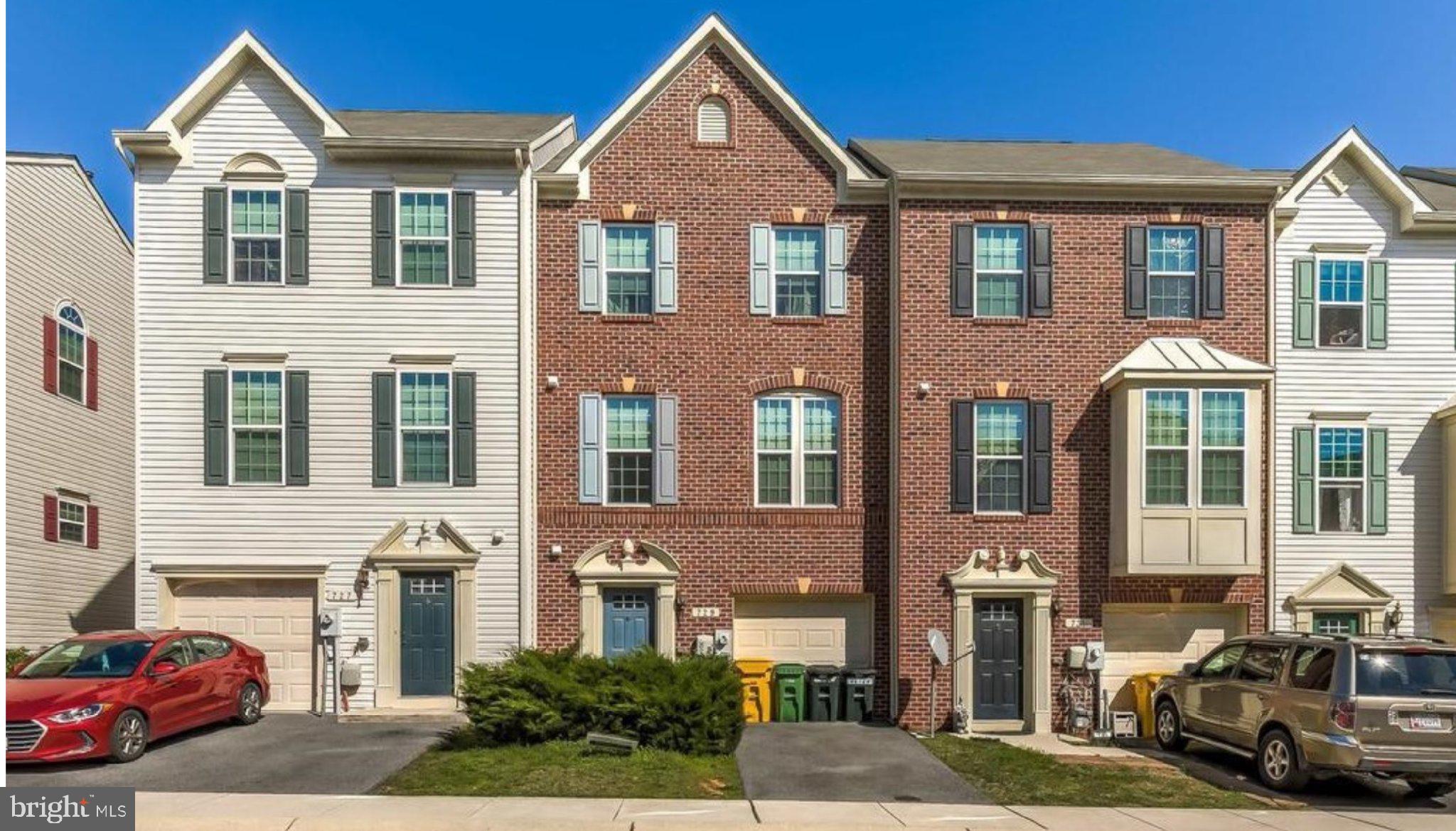 PINE RIDGE CROSSING - Residential