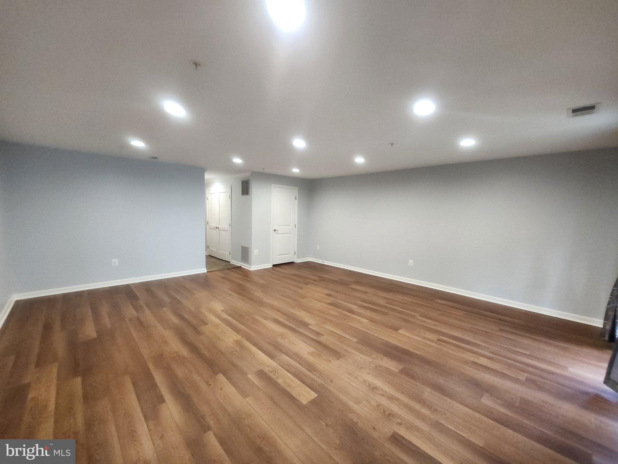 PINE RIDGE CROSSING - Residential