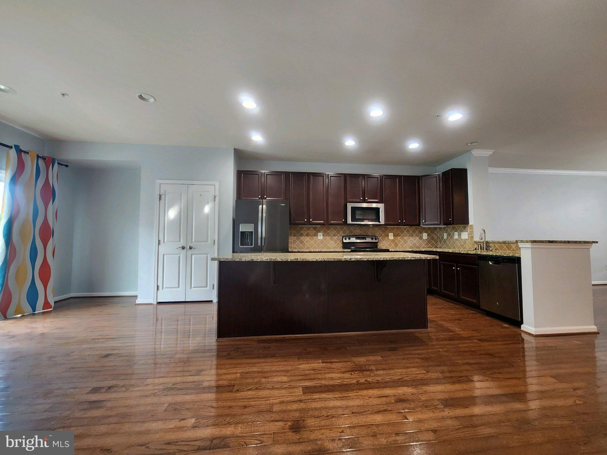 PINE RIDGE CROSSING - Residential