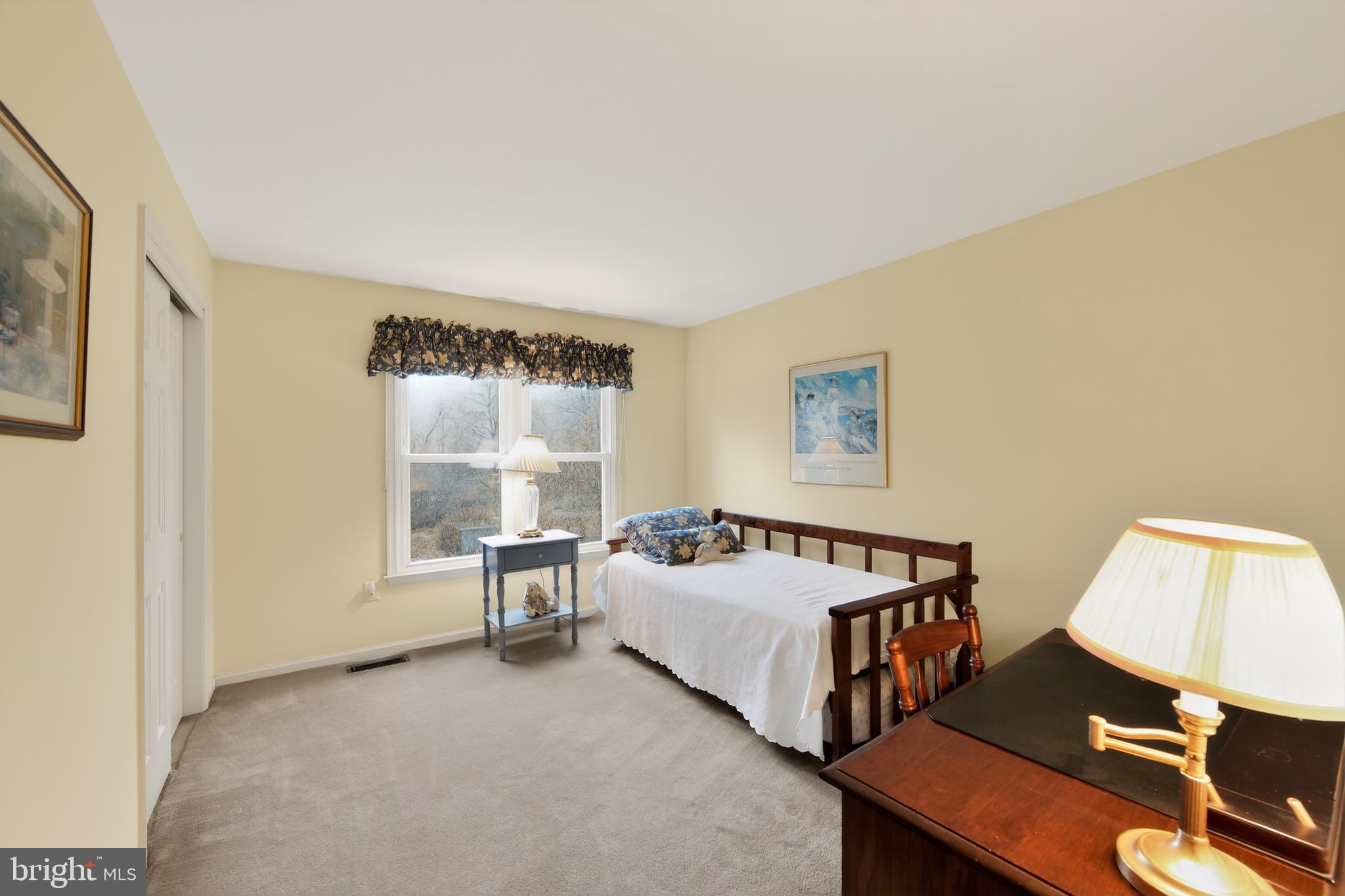 HICKORY GLEN - Residential