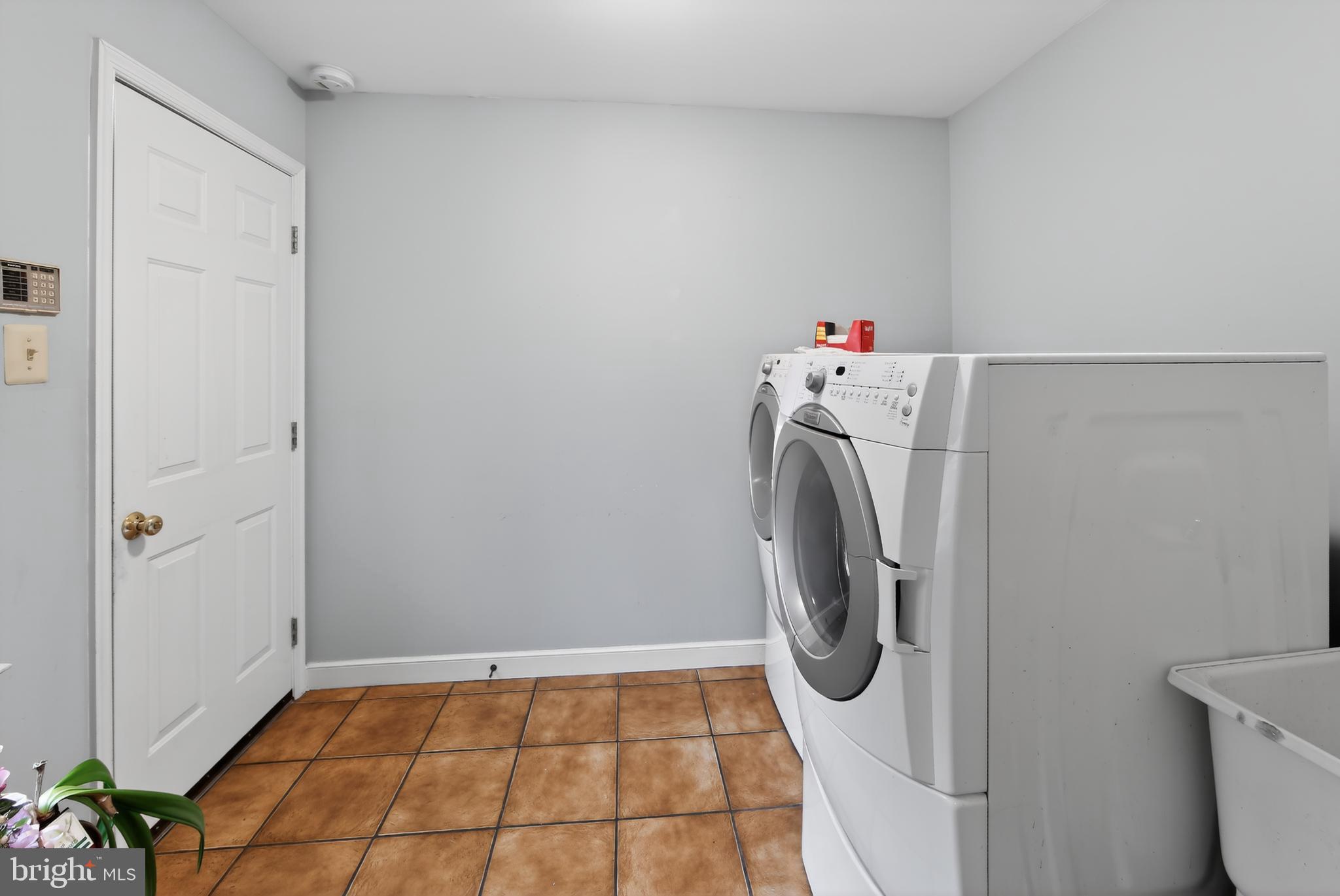 HICKORY GLEN - Residential