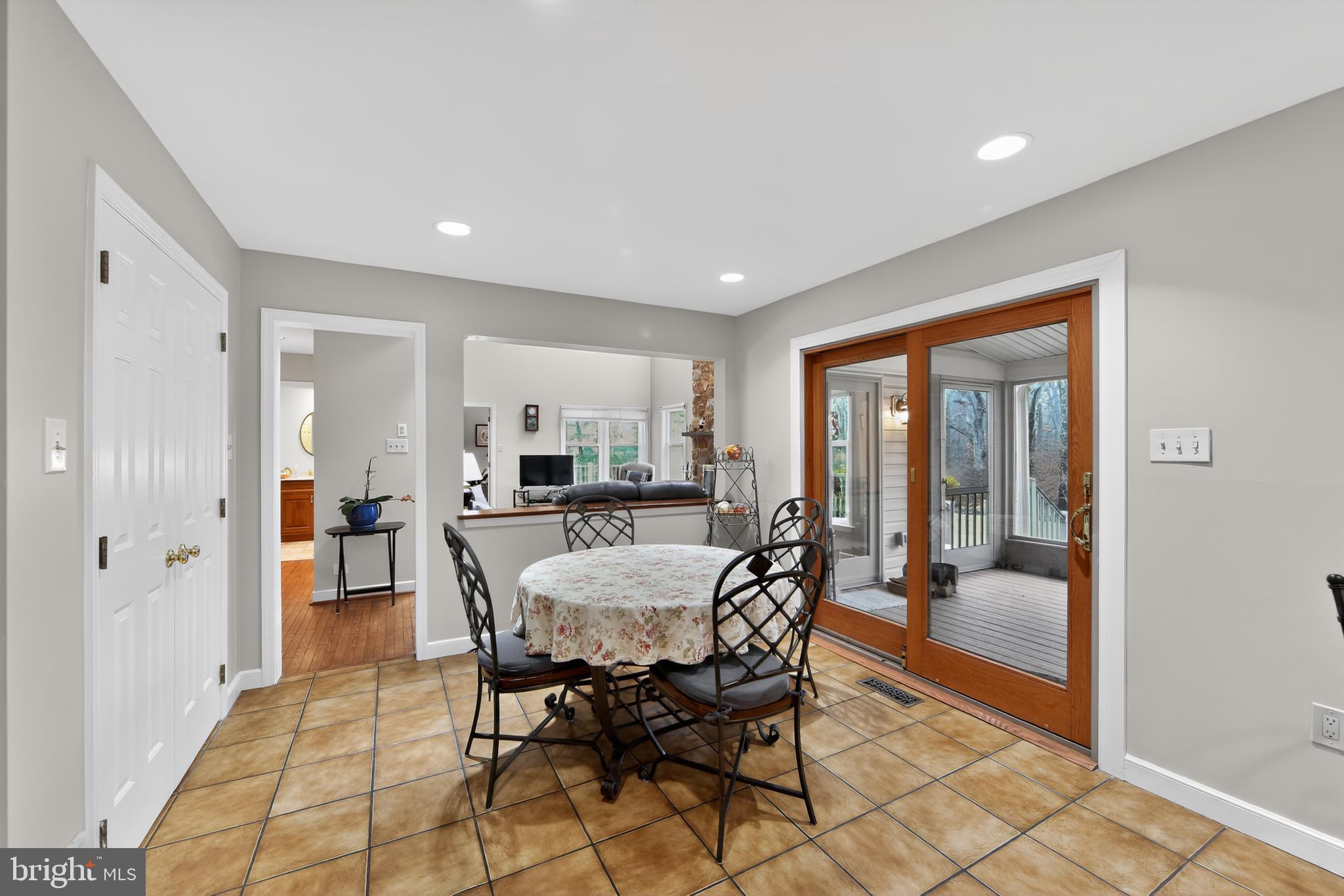 HICKORY GLEN - Residential