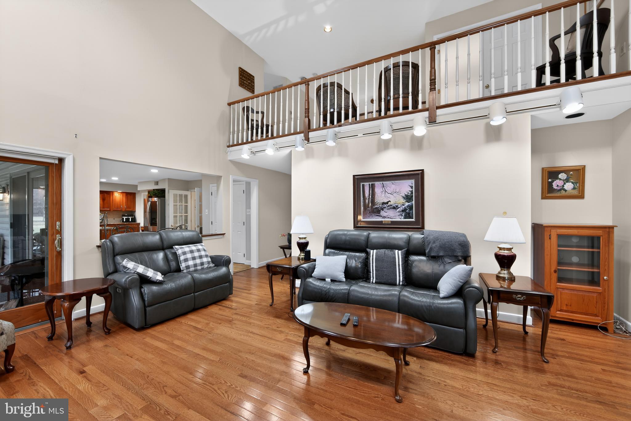 HICKORY GLEN - Residential