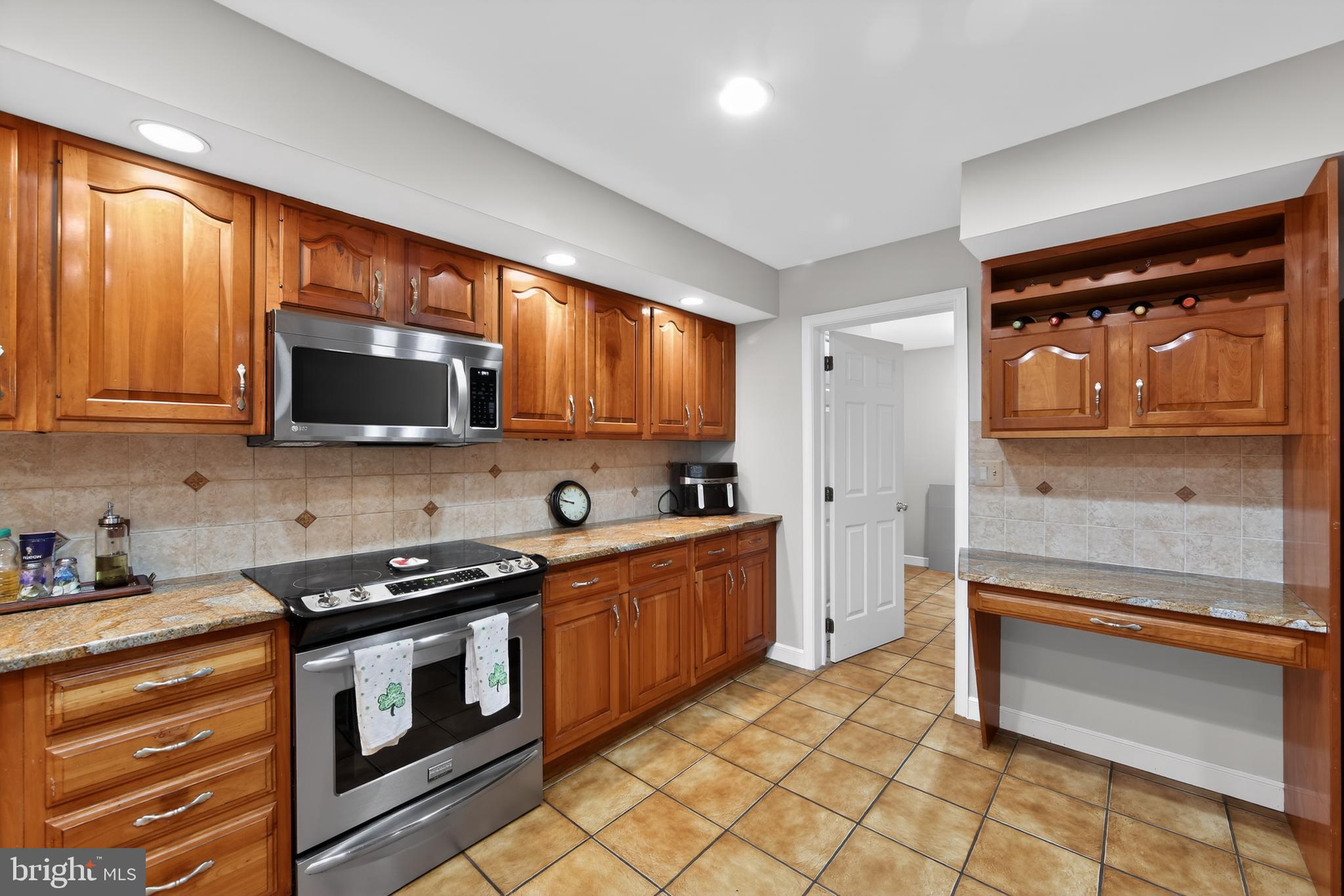 HICKORY GLEN - Residential