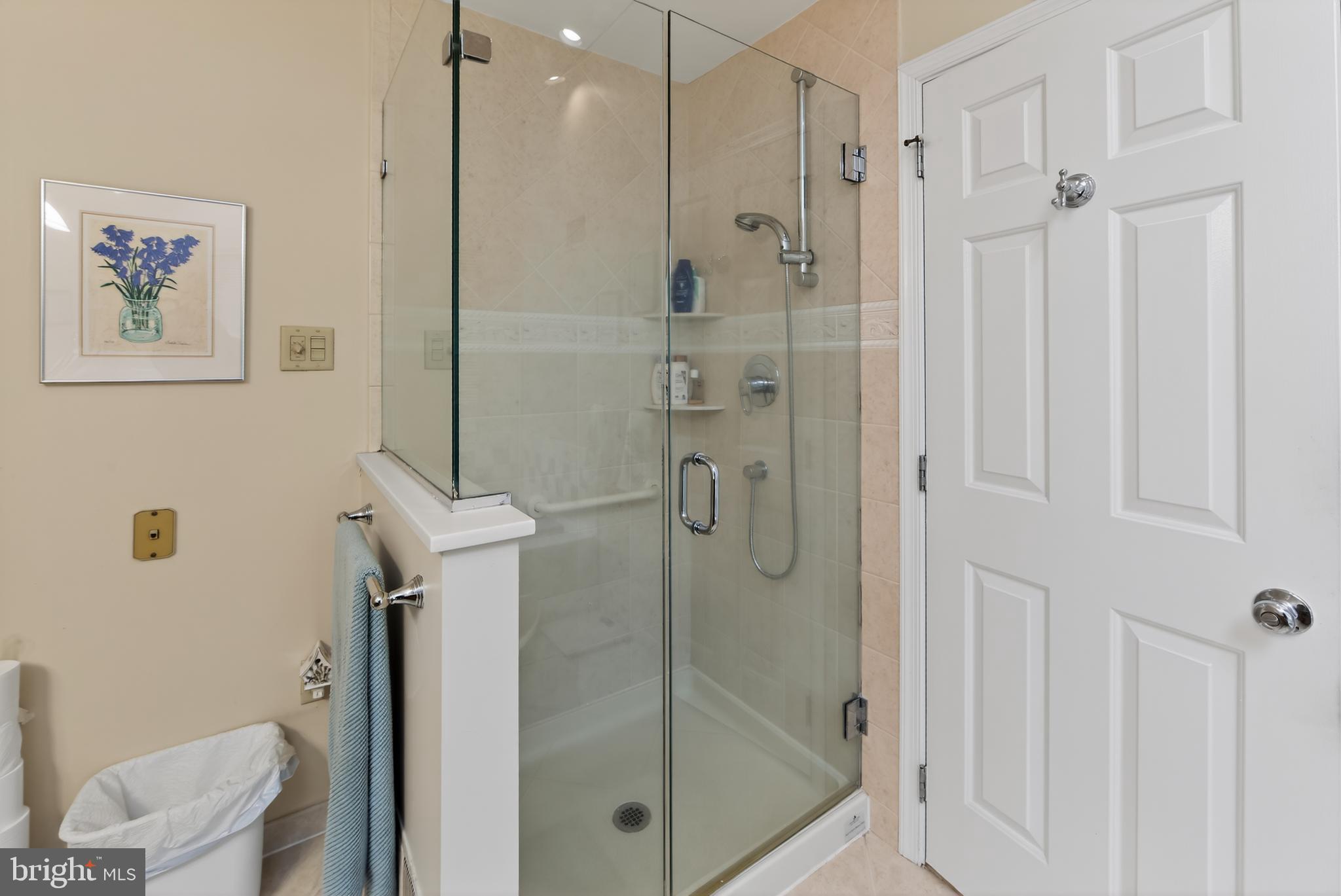 HICKORY GLEN - Residential