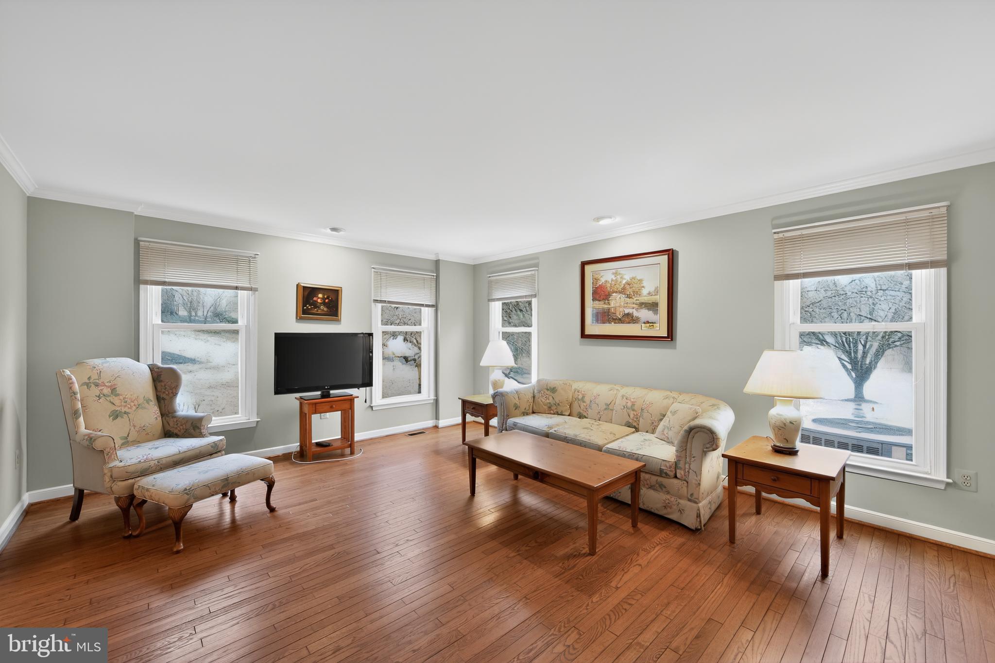 HICKORY GLEN - Residential