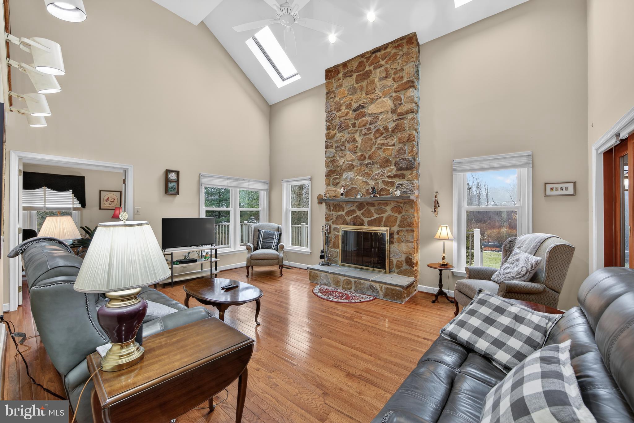 HICKORY GLEN - Residential