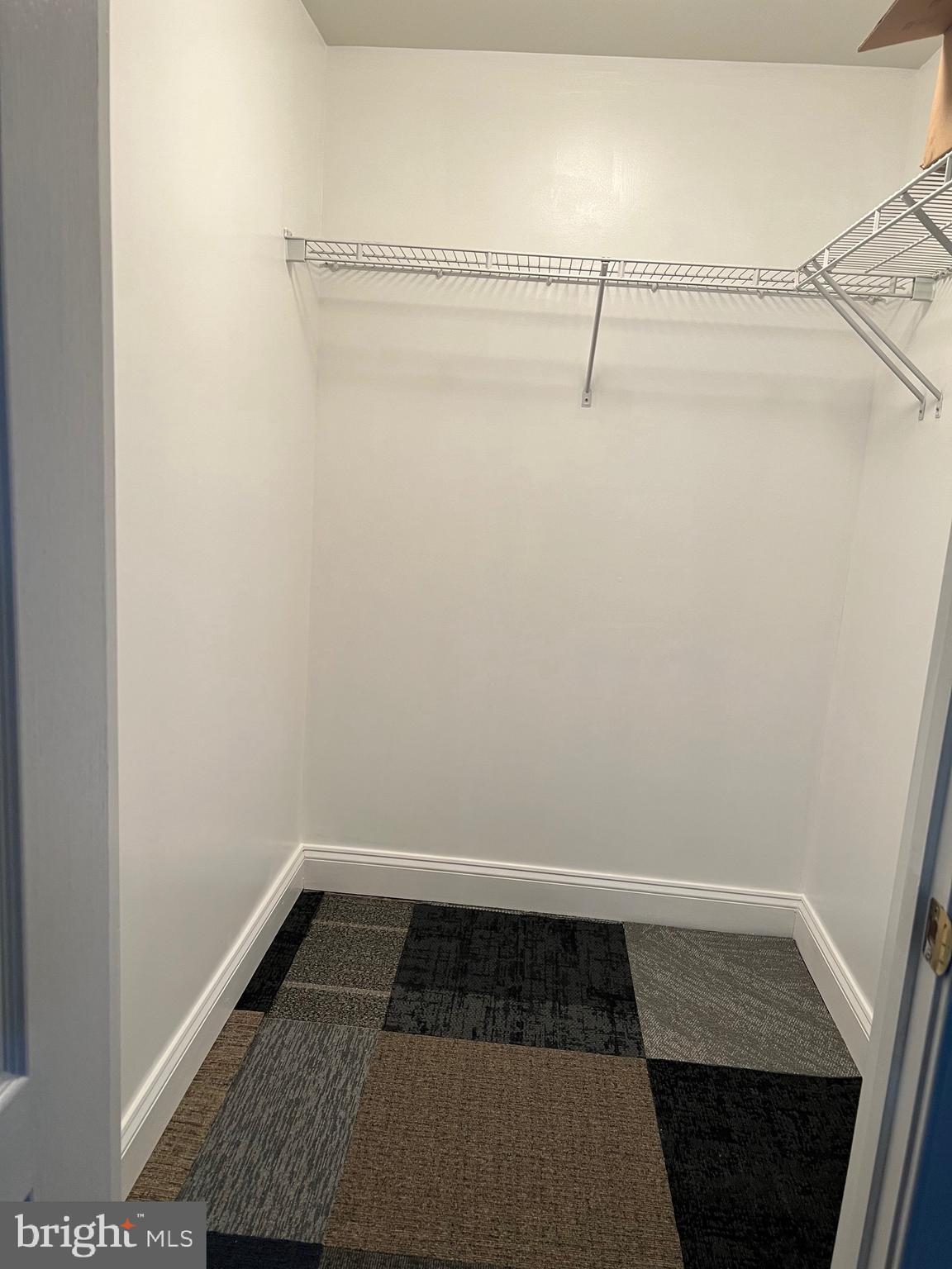 WOODMORE ESTATES - Residential Lease