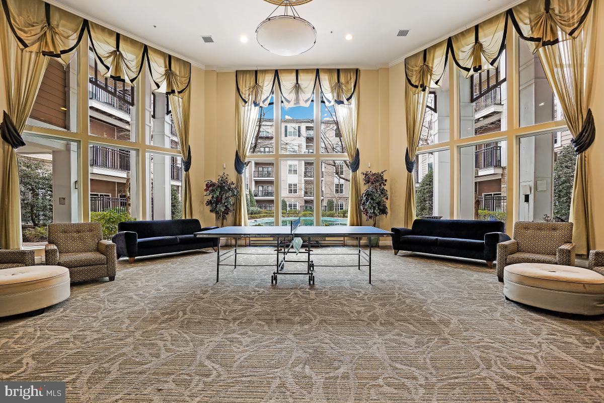 FITZ AT ROCKVILLE TOWN C - Residential