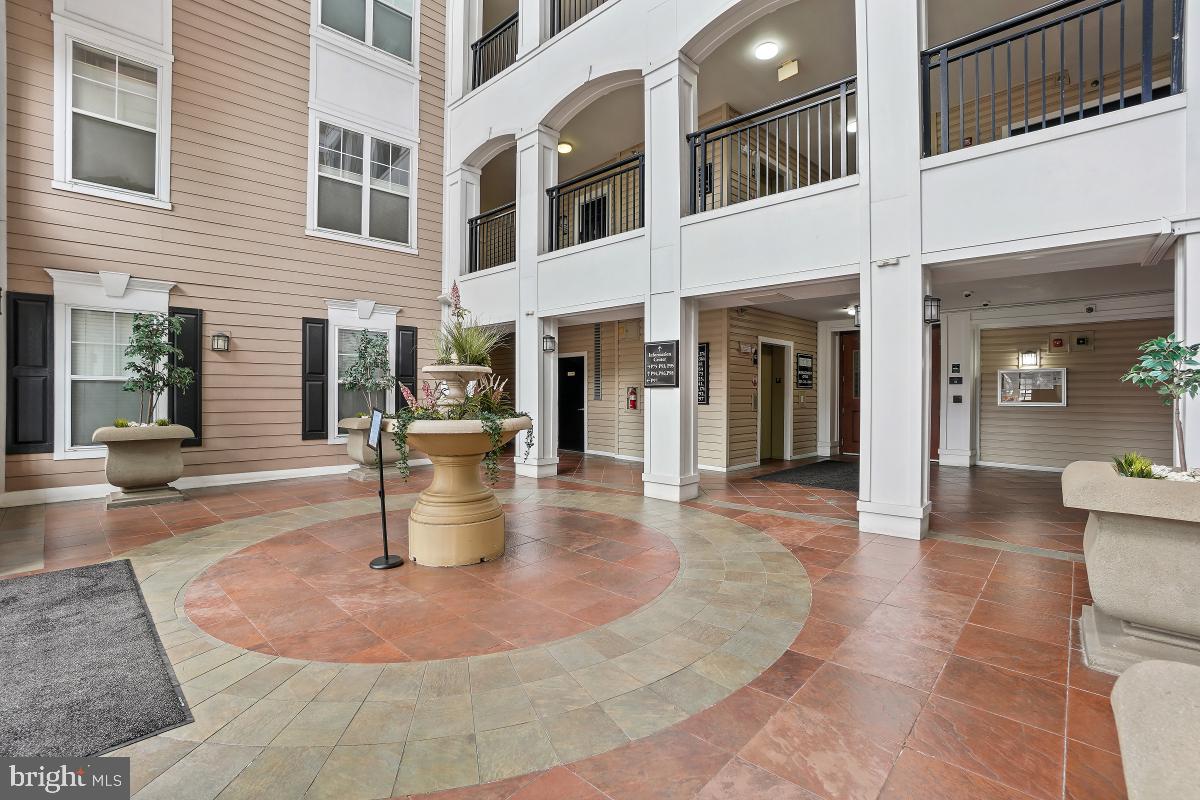 FITZ AT ROCKVILLE TOWN C - Residential