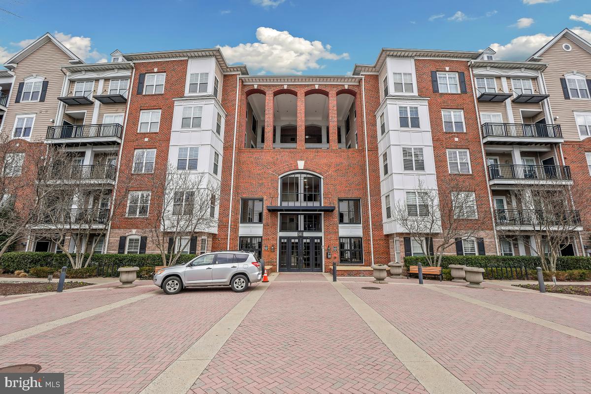 FITZ AT ROCKVILLE TOWN C - Residential