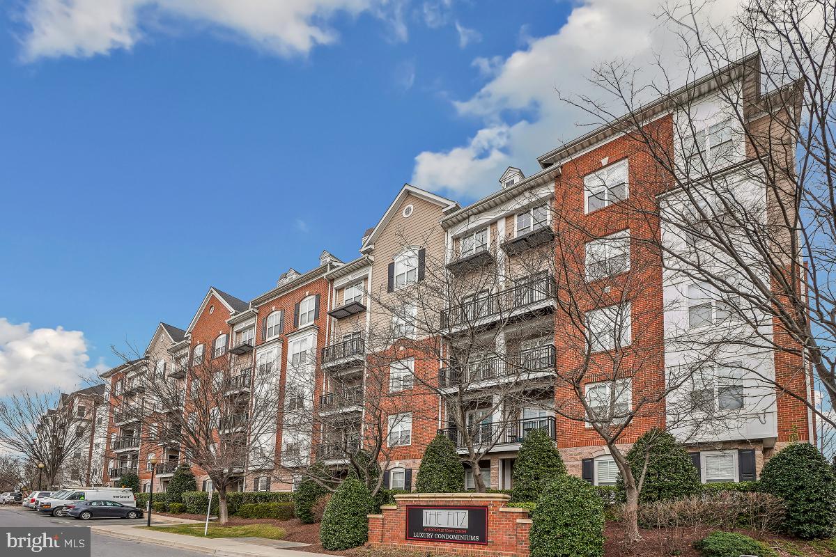 FITZ AT ROCKVILLE TOWN C - Residential