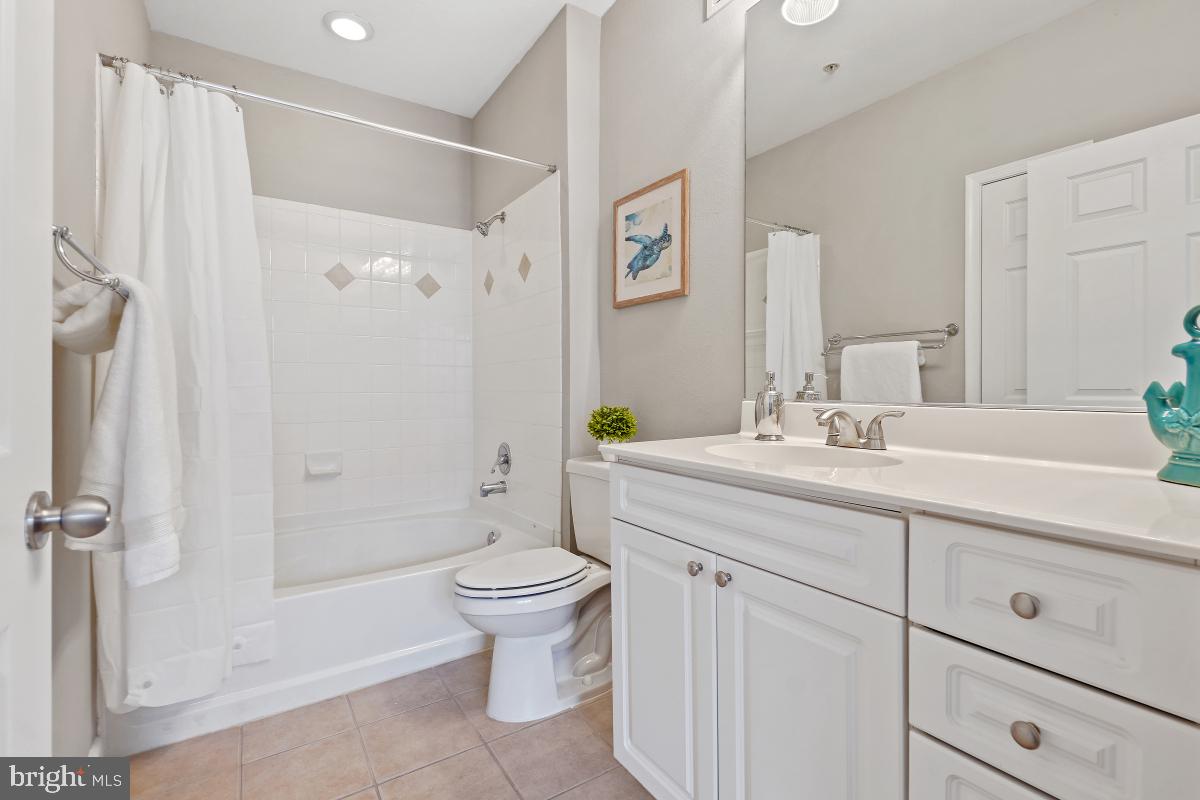 FITZ AT ROCKVILLE TOWN C - Residential