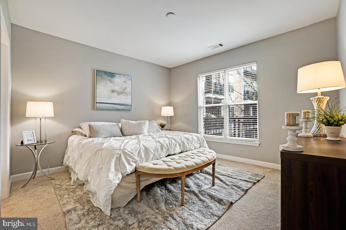 FITZ AT ROCKVILLE TOWN C - Residential