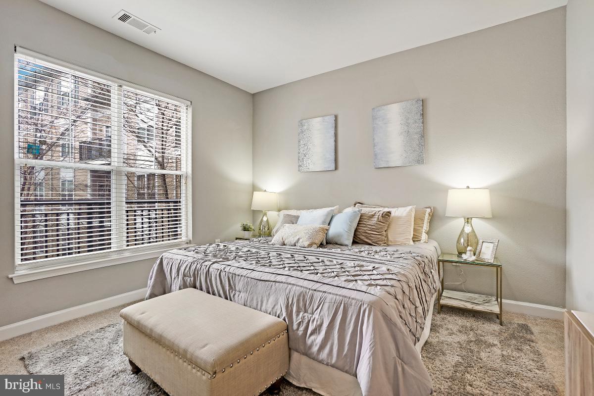 FITZ AT ROCKVILLE TOWN C - Residential