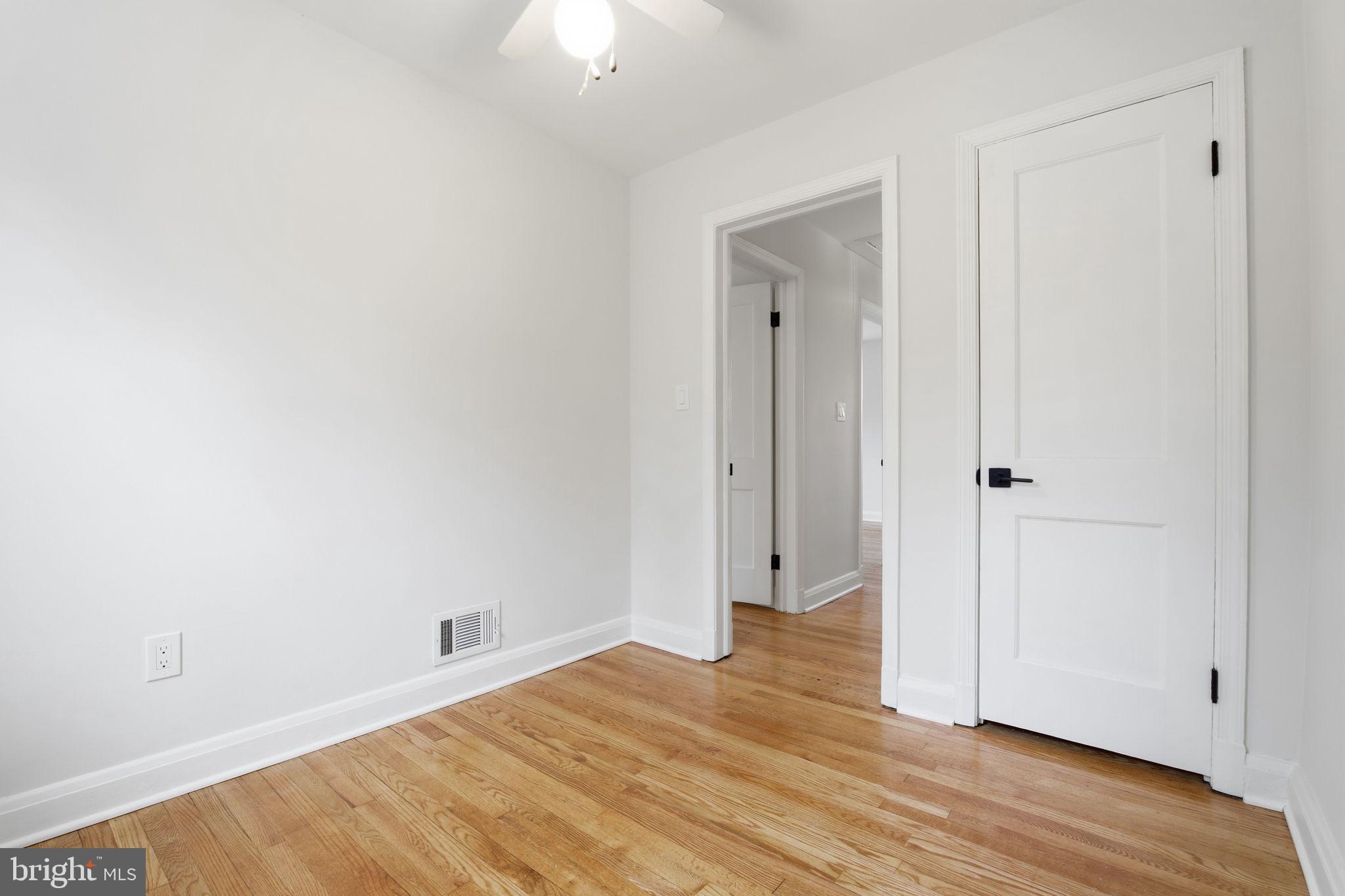 MOUNT RIDGE - Residential Lease