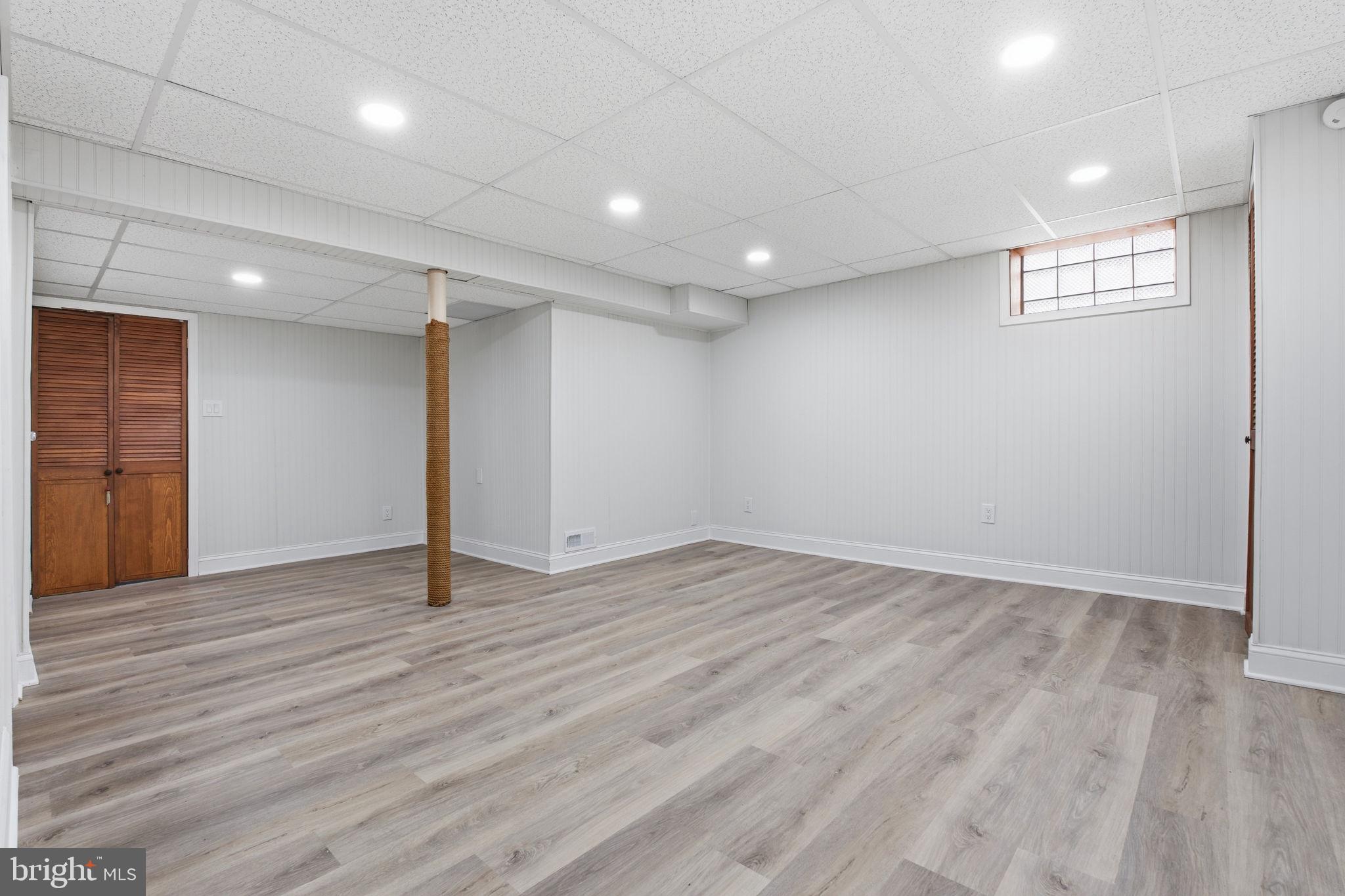 MOUNT RIDGE - Residential Lease