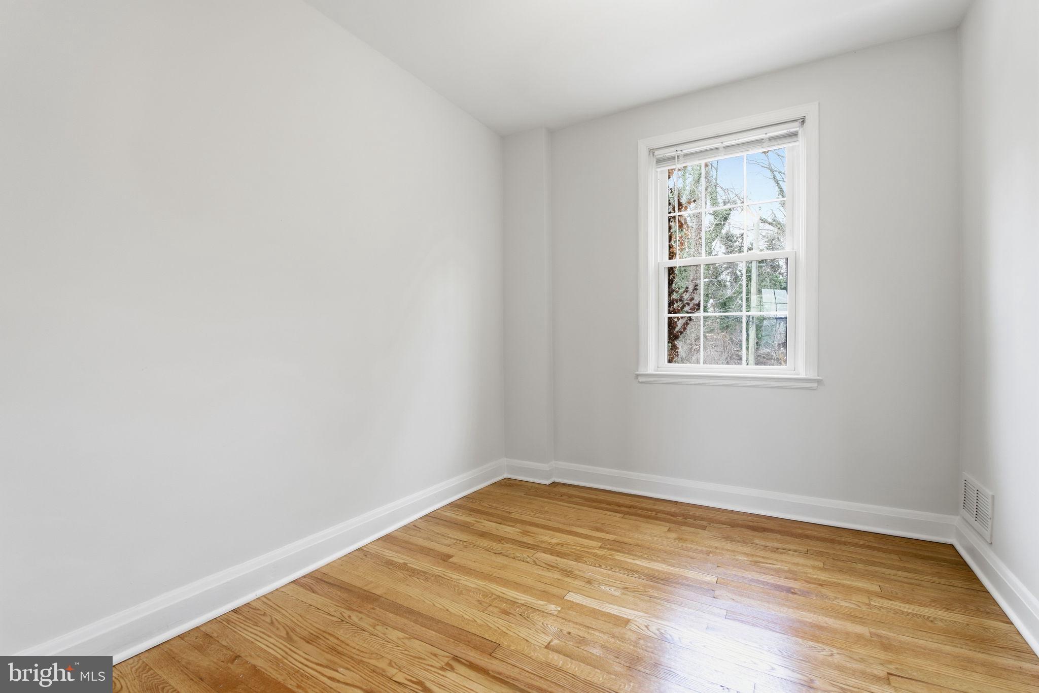 MOUNT RIDGE - Residential Lease