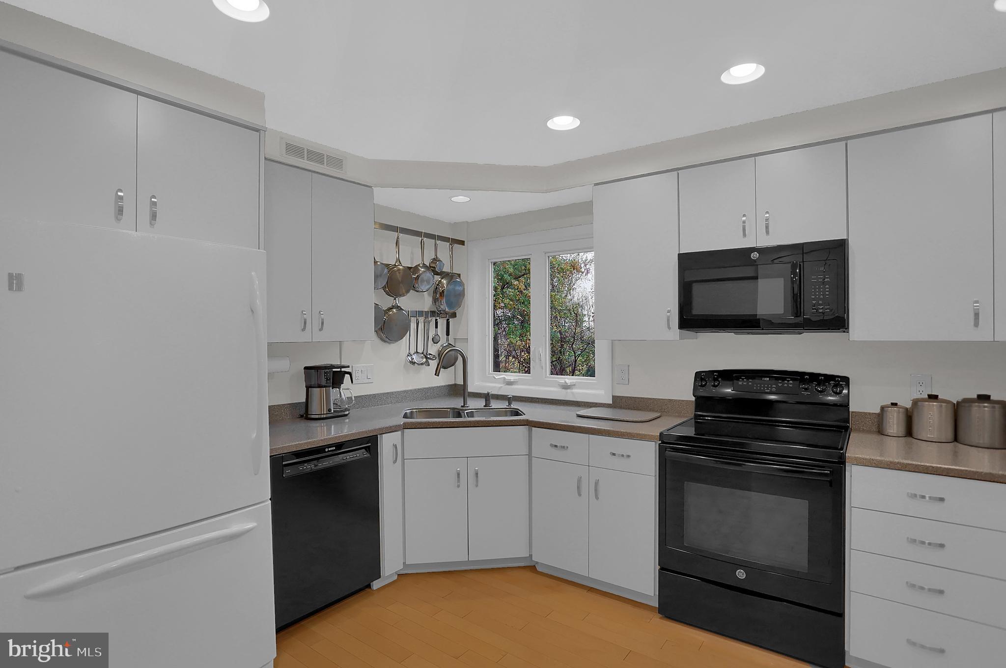 BRANDYWINE MANOR - Residential