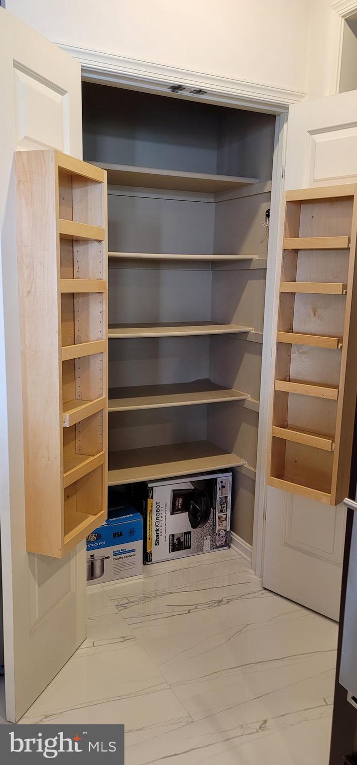 WINSBURY - Residential