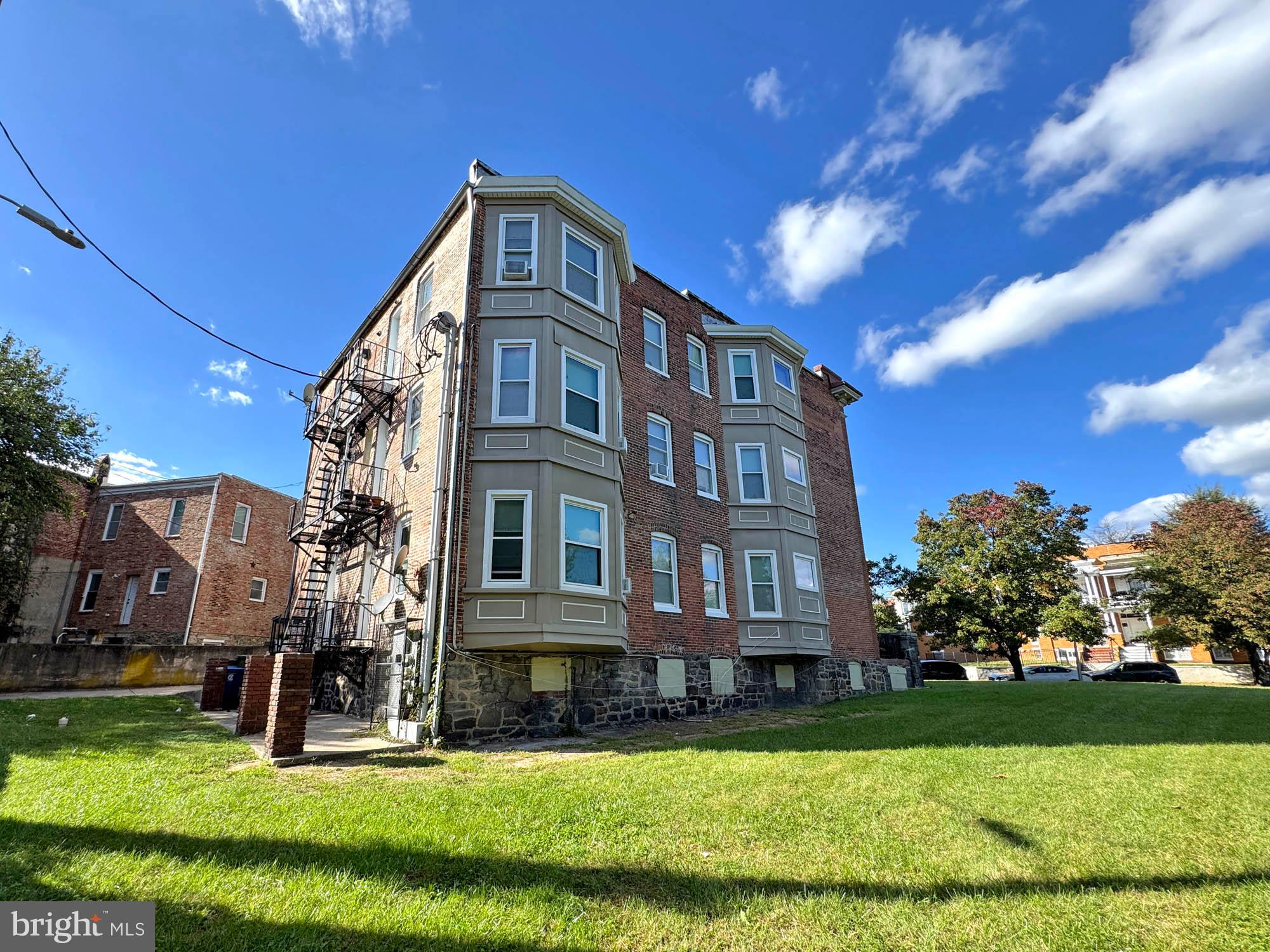RESERVOIR HILL - Commercial Sale