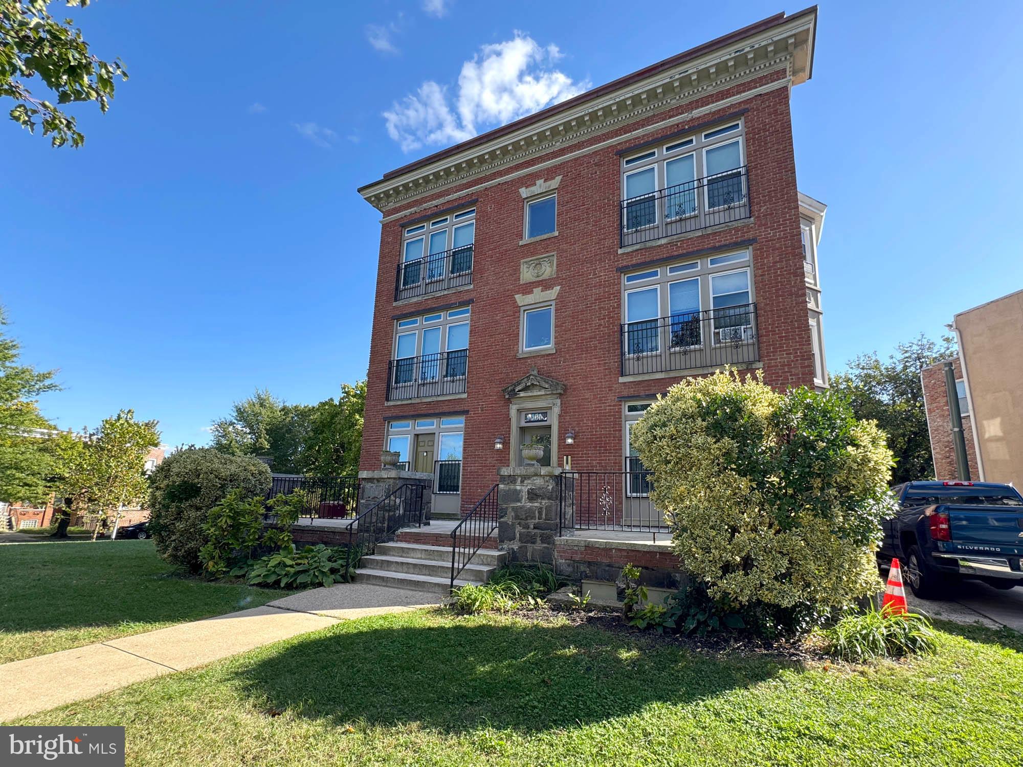 RESERVOIR HILL - Commercial Sale