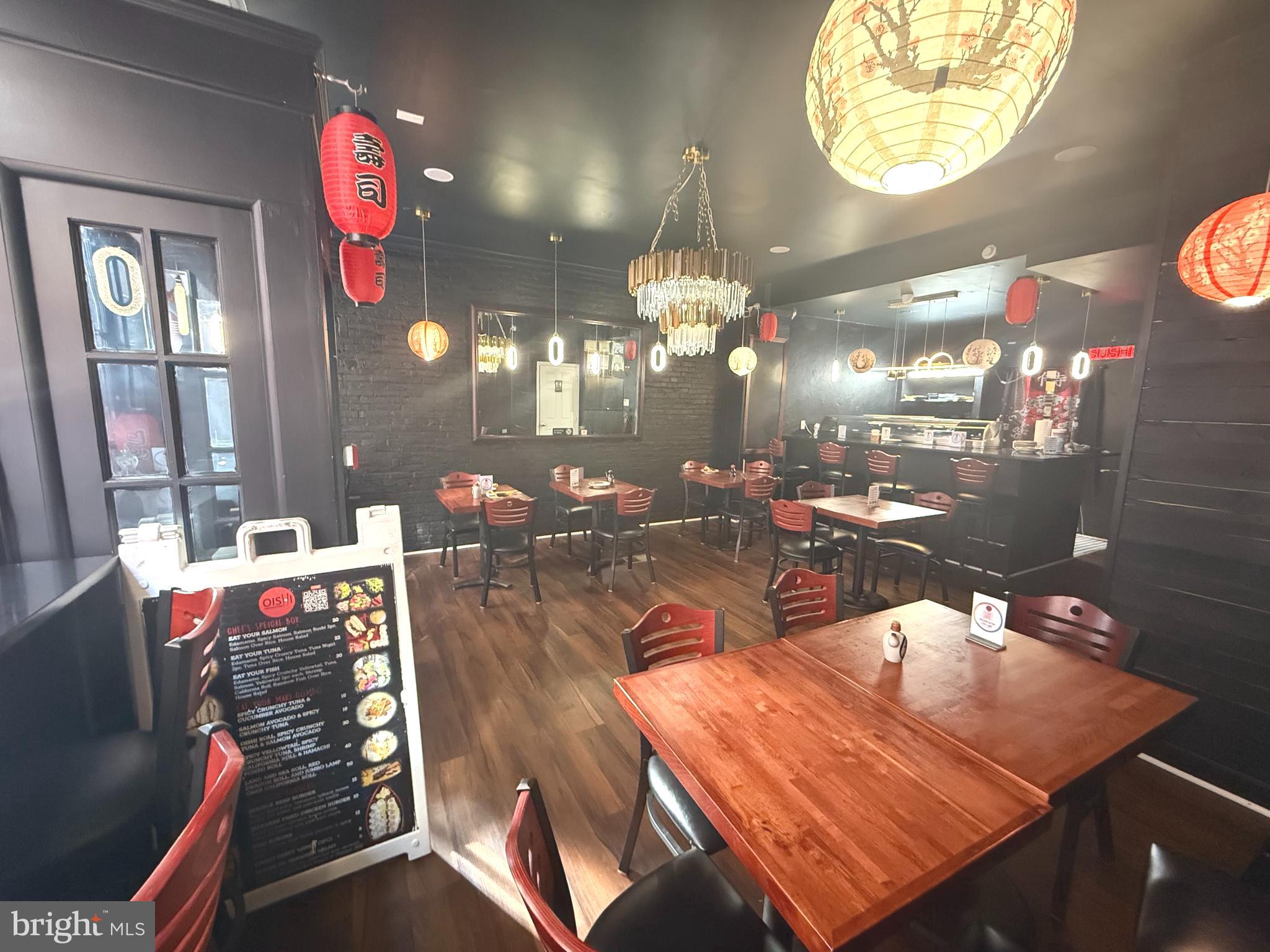 CENTER CITY - Commercial Sale