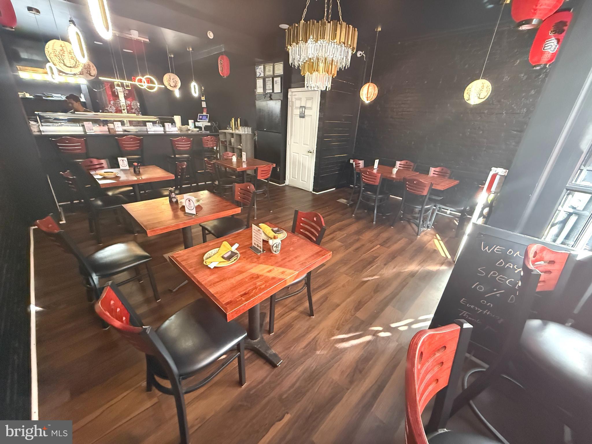 CENTER CITY - Commercial Sale