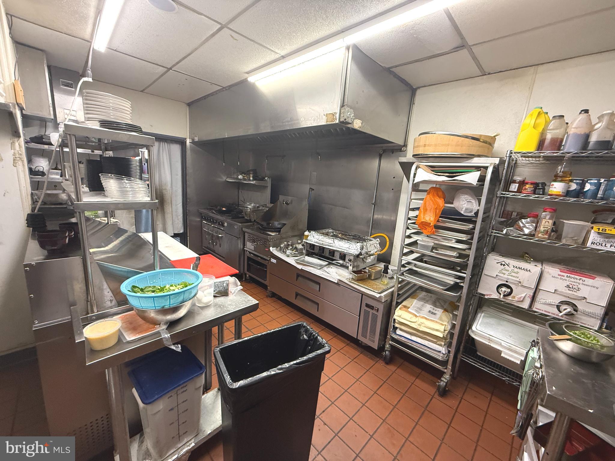 CENTER CITY - Commercial Sale