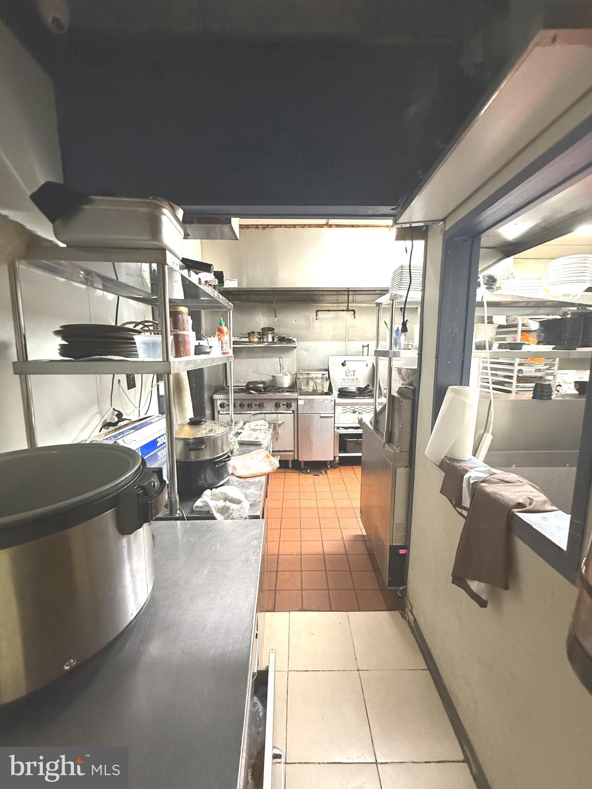 CENTER CITY - Commercial Sale