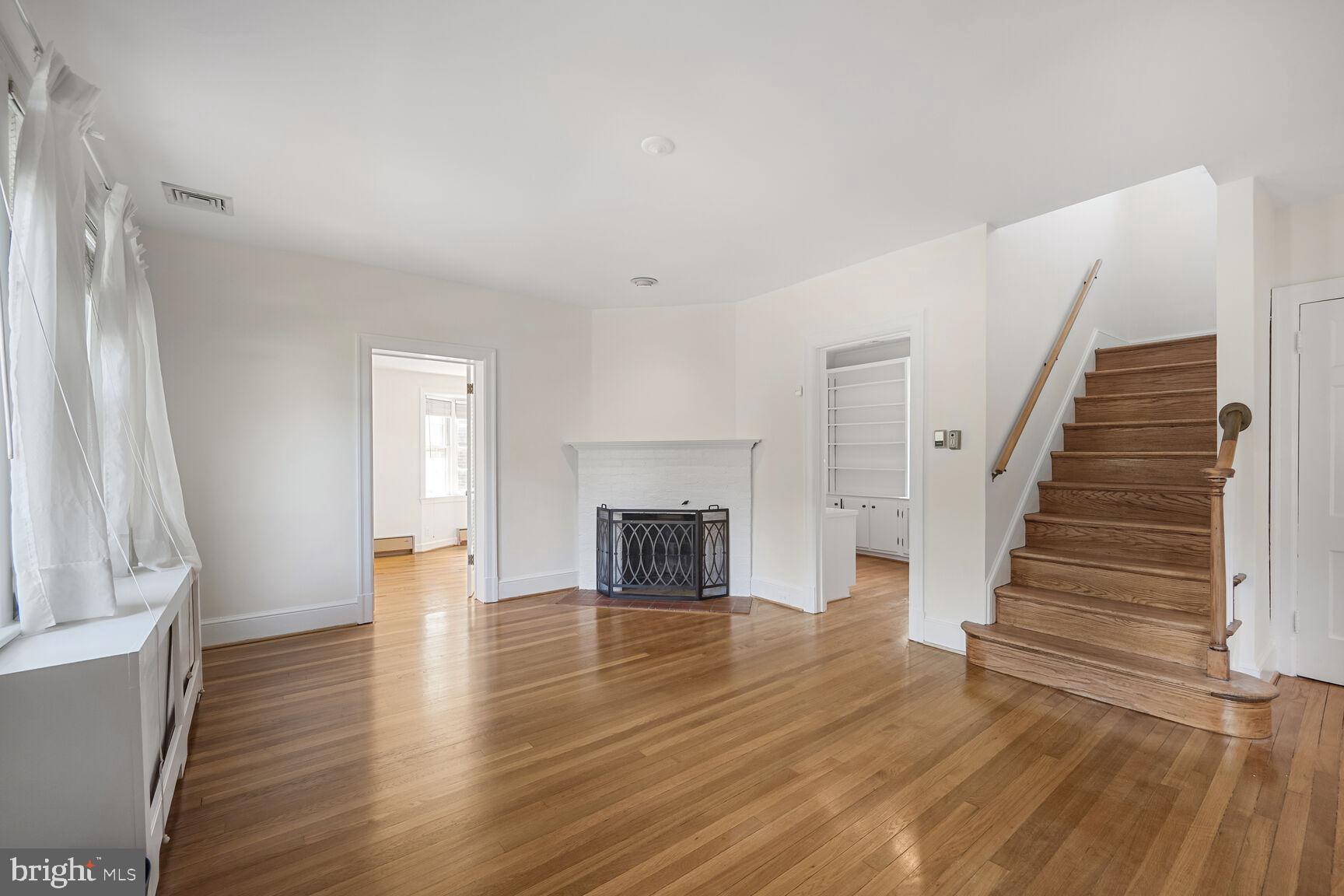 CHEVY CHASE TERRACE - Residential