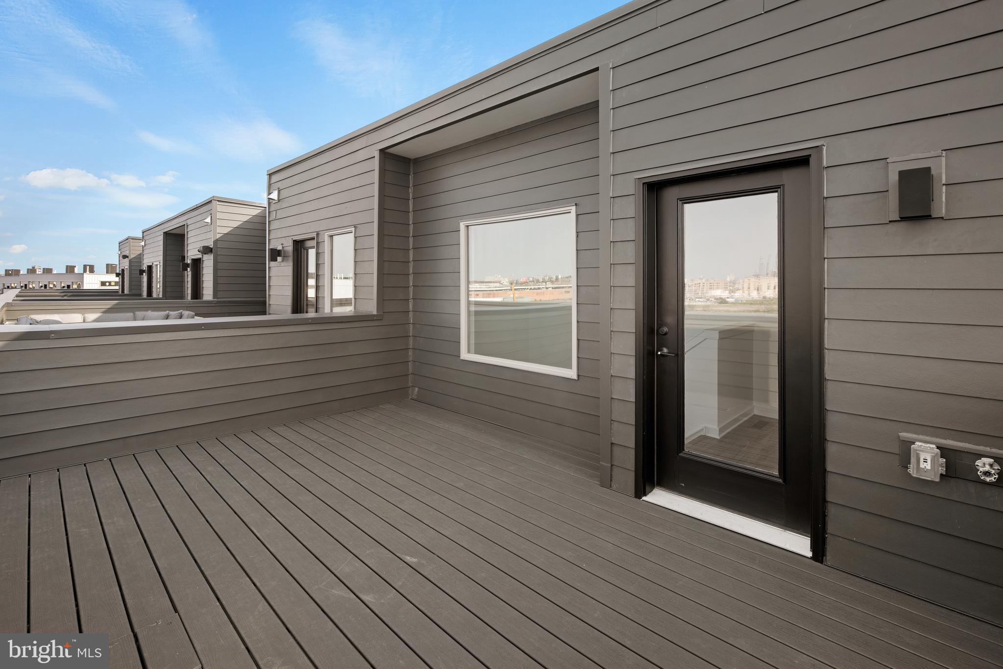 NORTHBANK - Residential