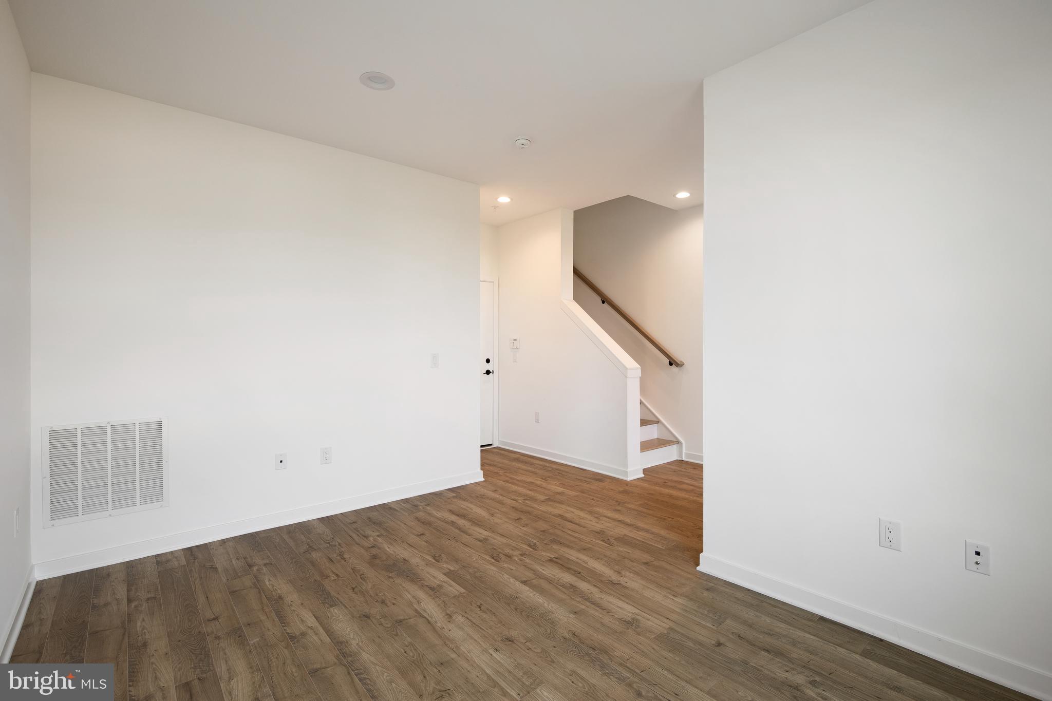 NORTHBANK - Residential