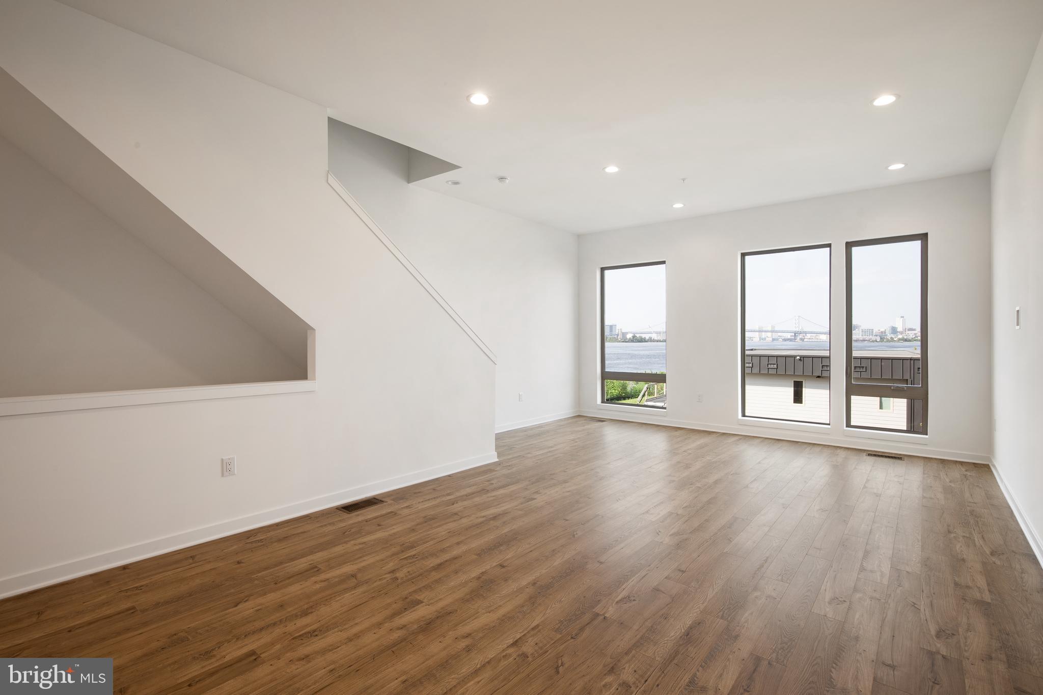 NORTHBANK - Residential