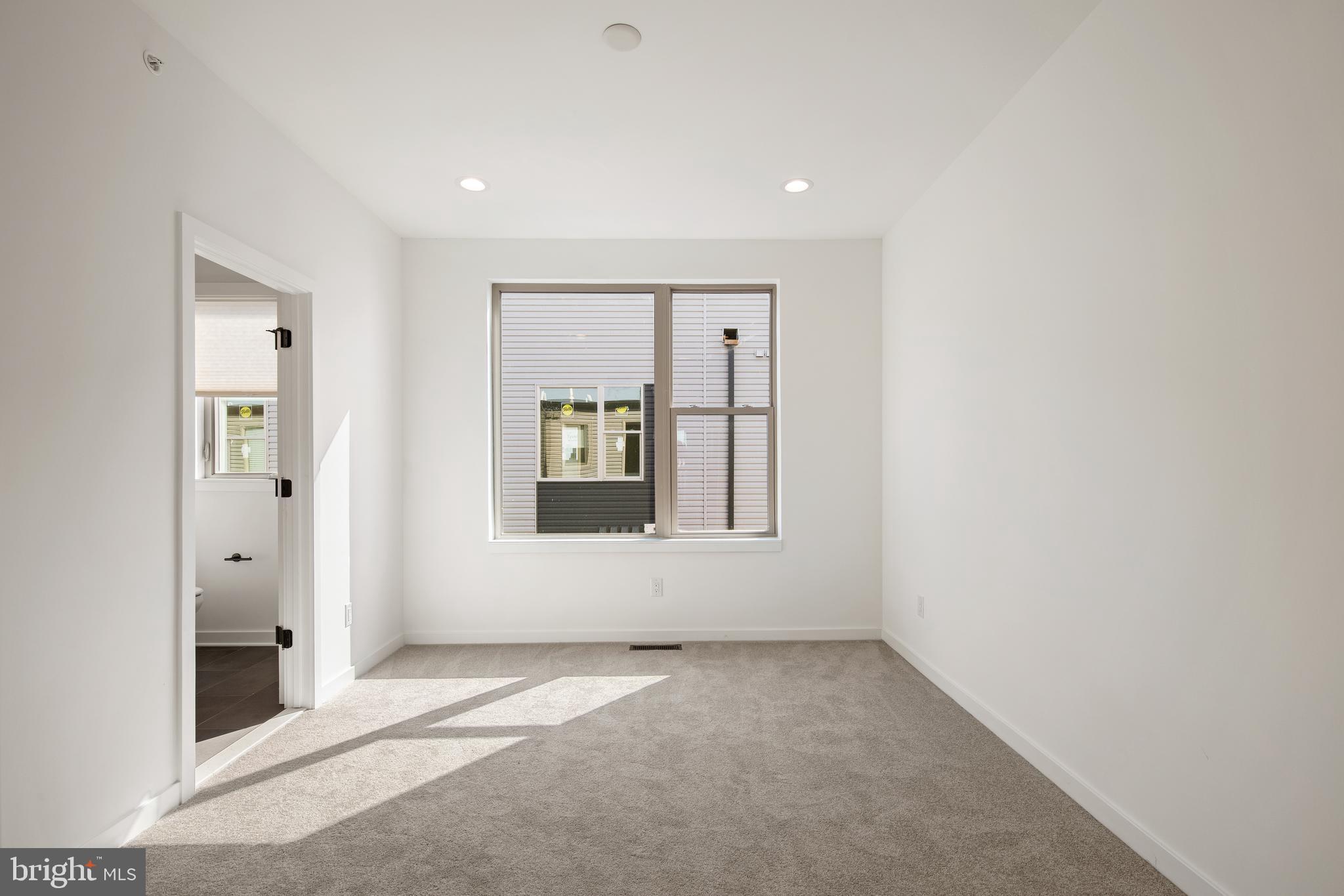 NORTHBANK - Residential