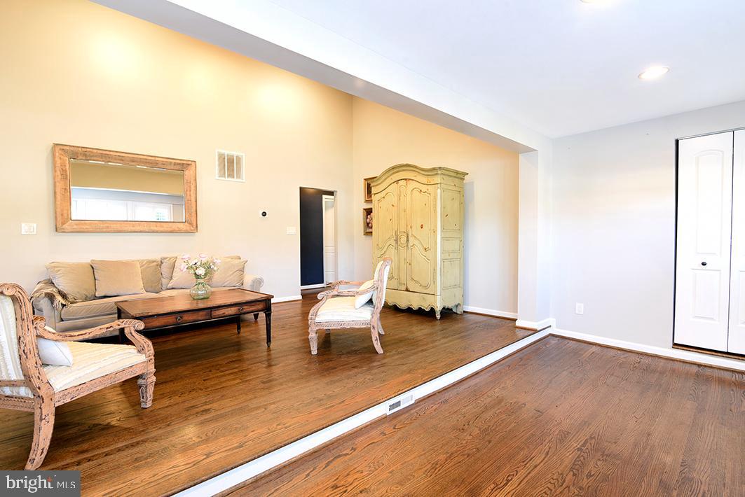 HILLSMERE ESTATES - Residential