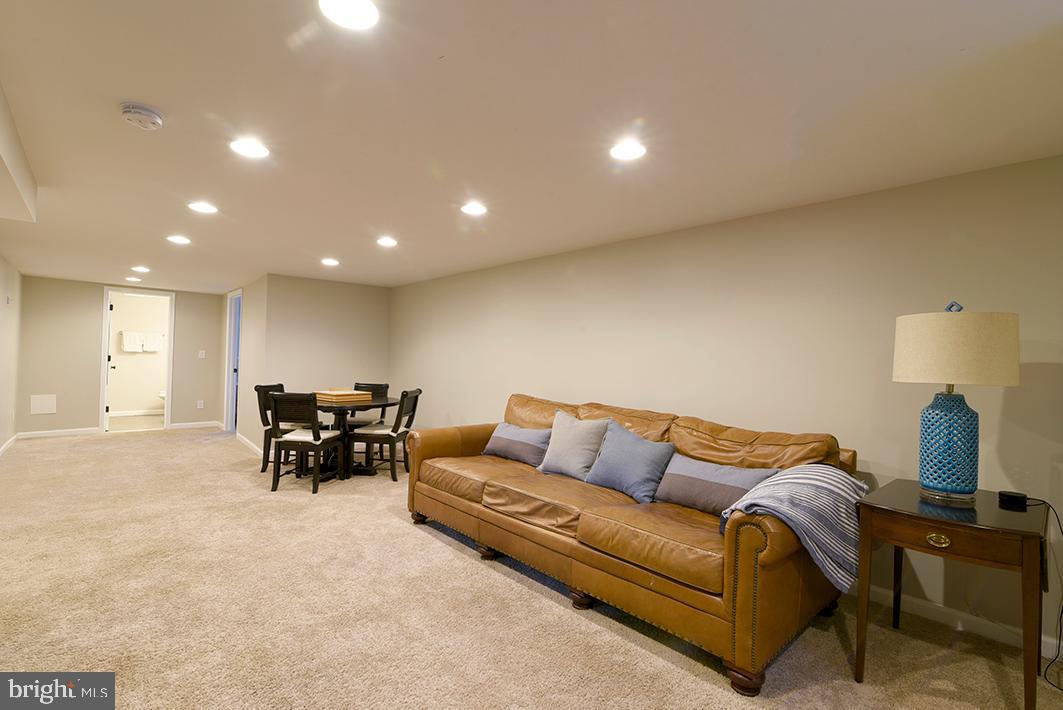 HILLSMERE ESTATES - Residential